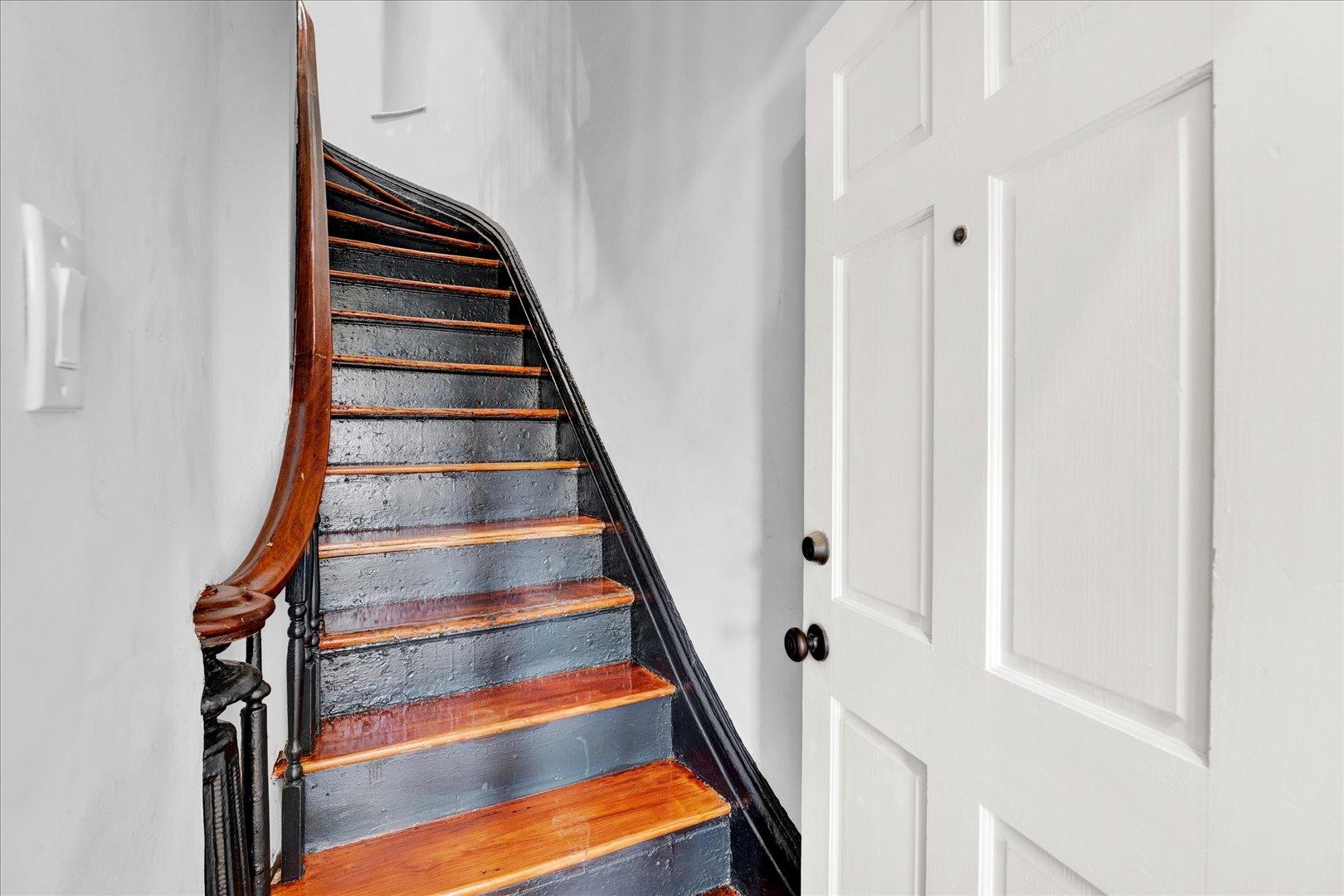 828 OCEAN AVE Unit: 2