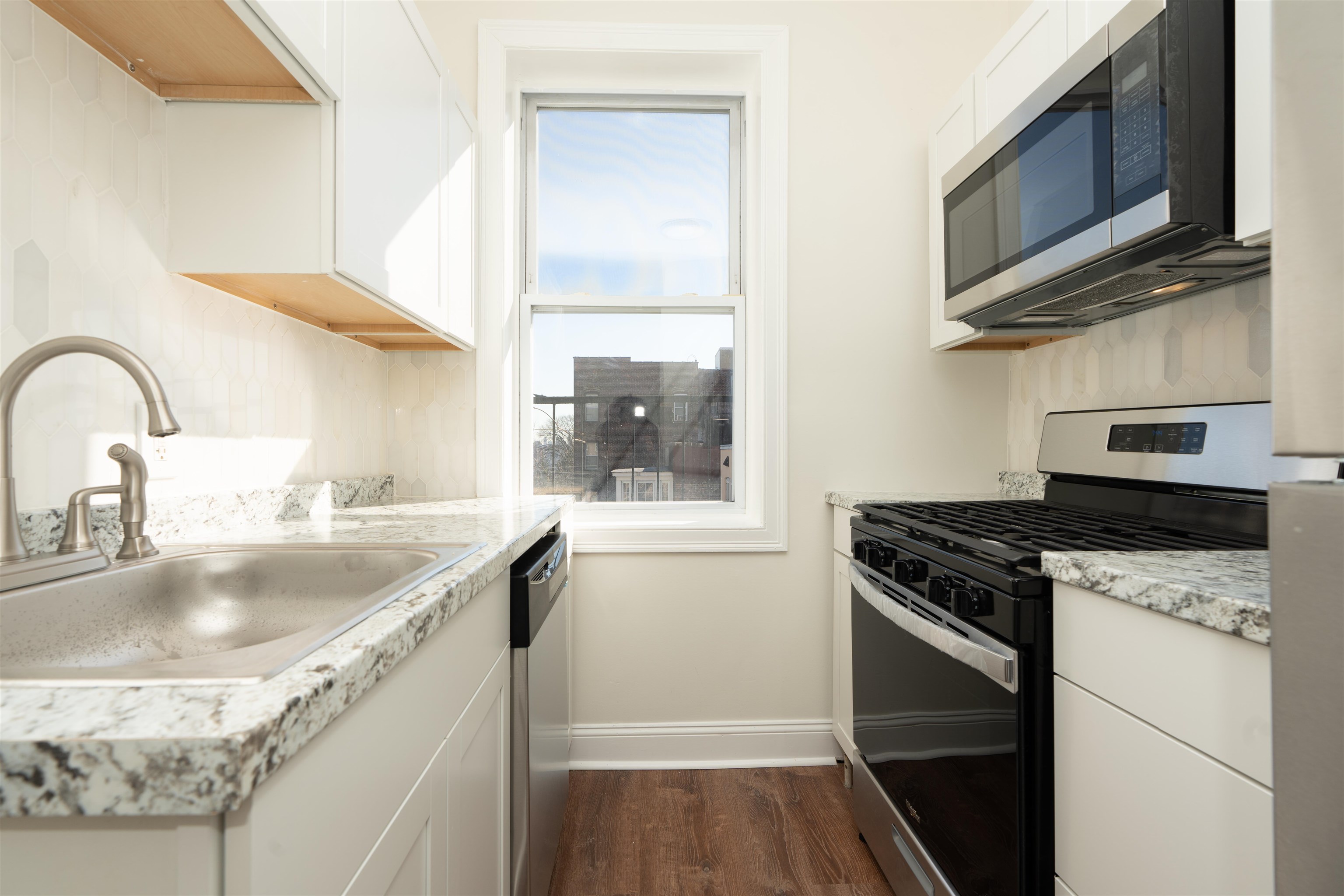 6404 PARK AVE Unit: 33