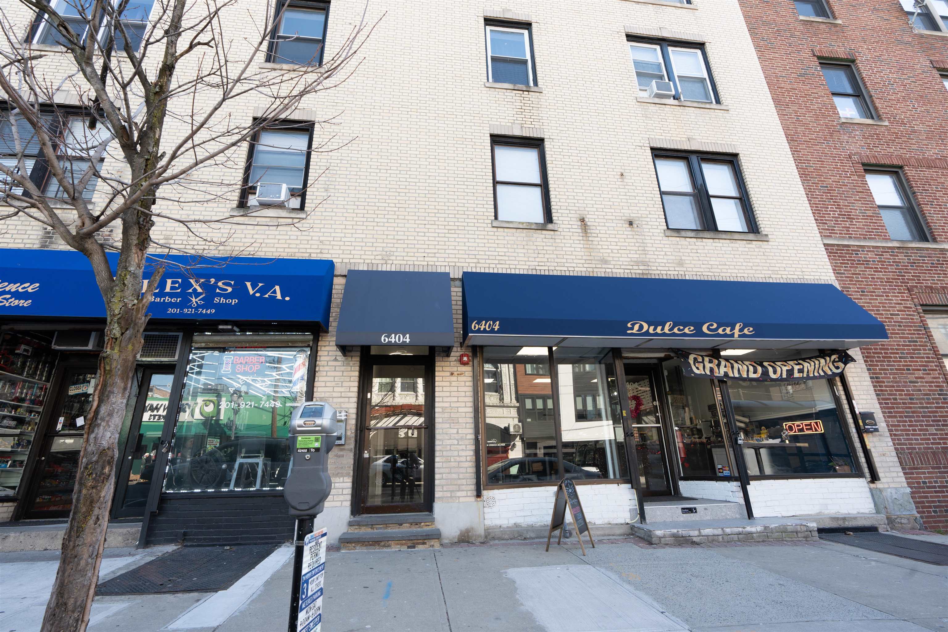 6404 PARK AVE Unit: 33