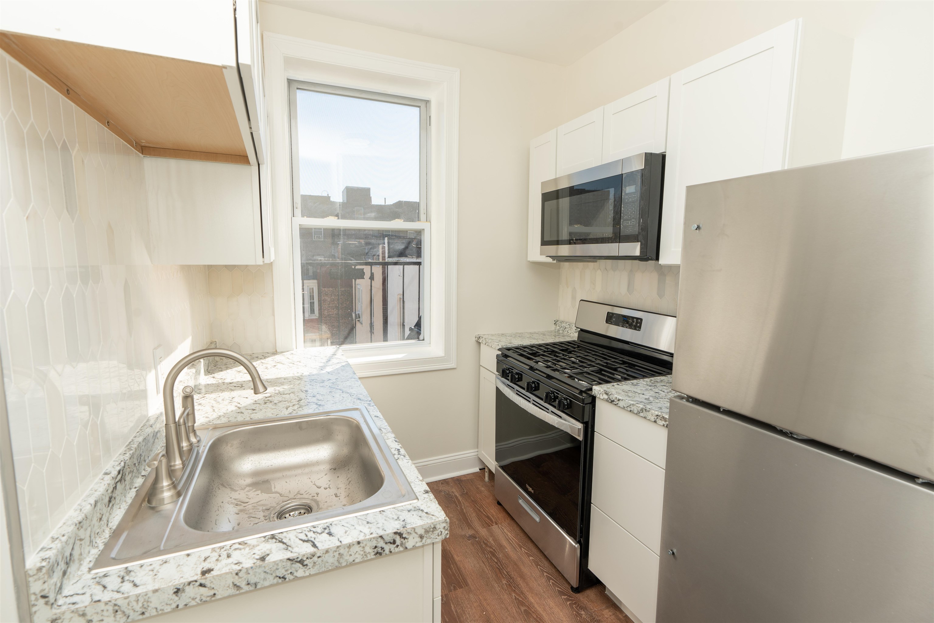 6404 PARK AVE Unit: 33