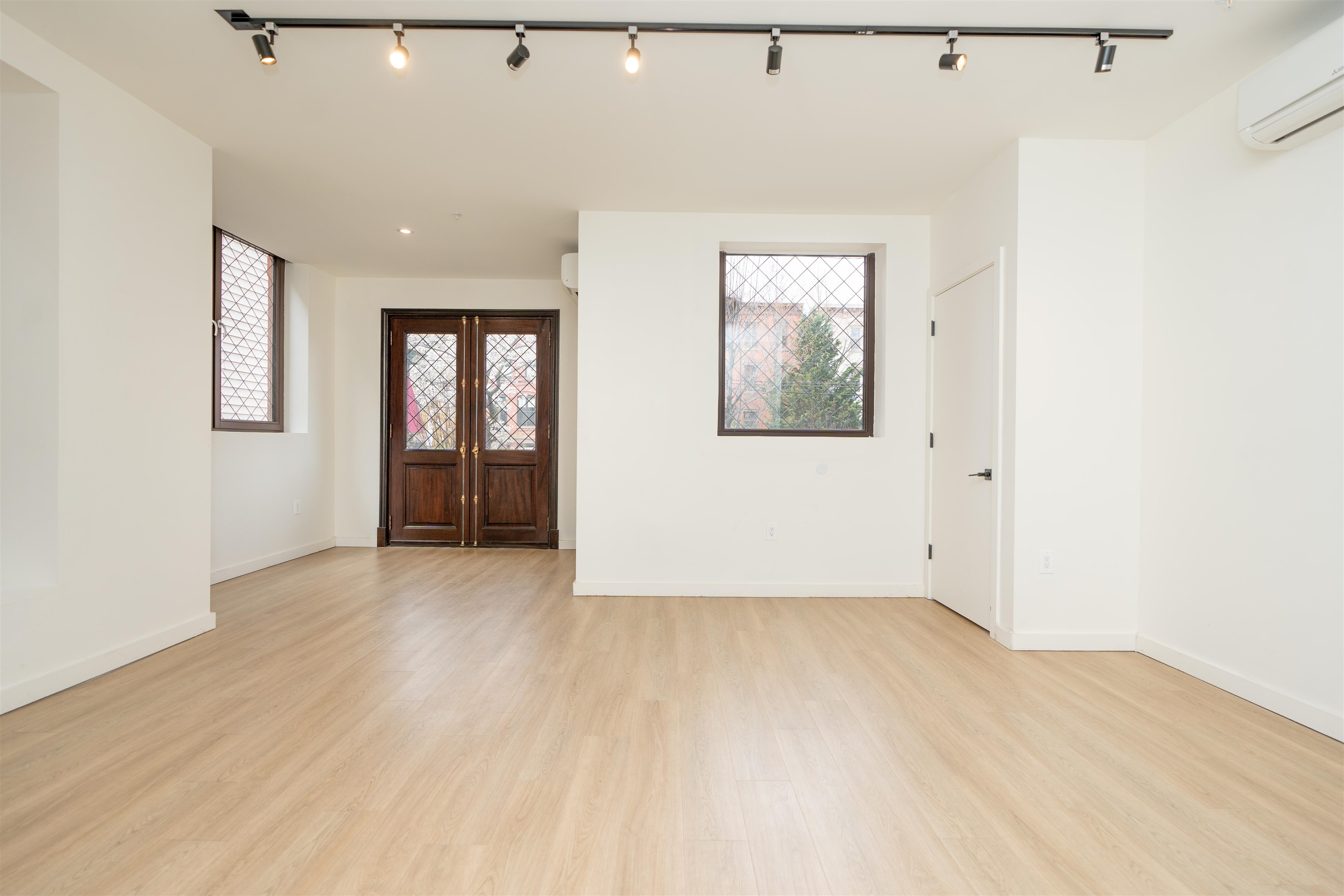 328 PACIFIC AVE Unit: 101