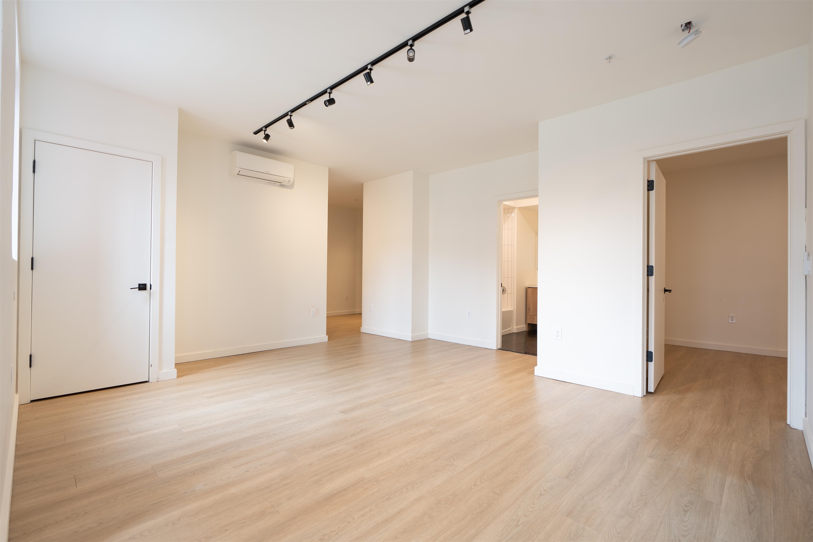 328 PACIFIC AVE Unit: 101