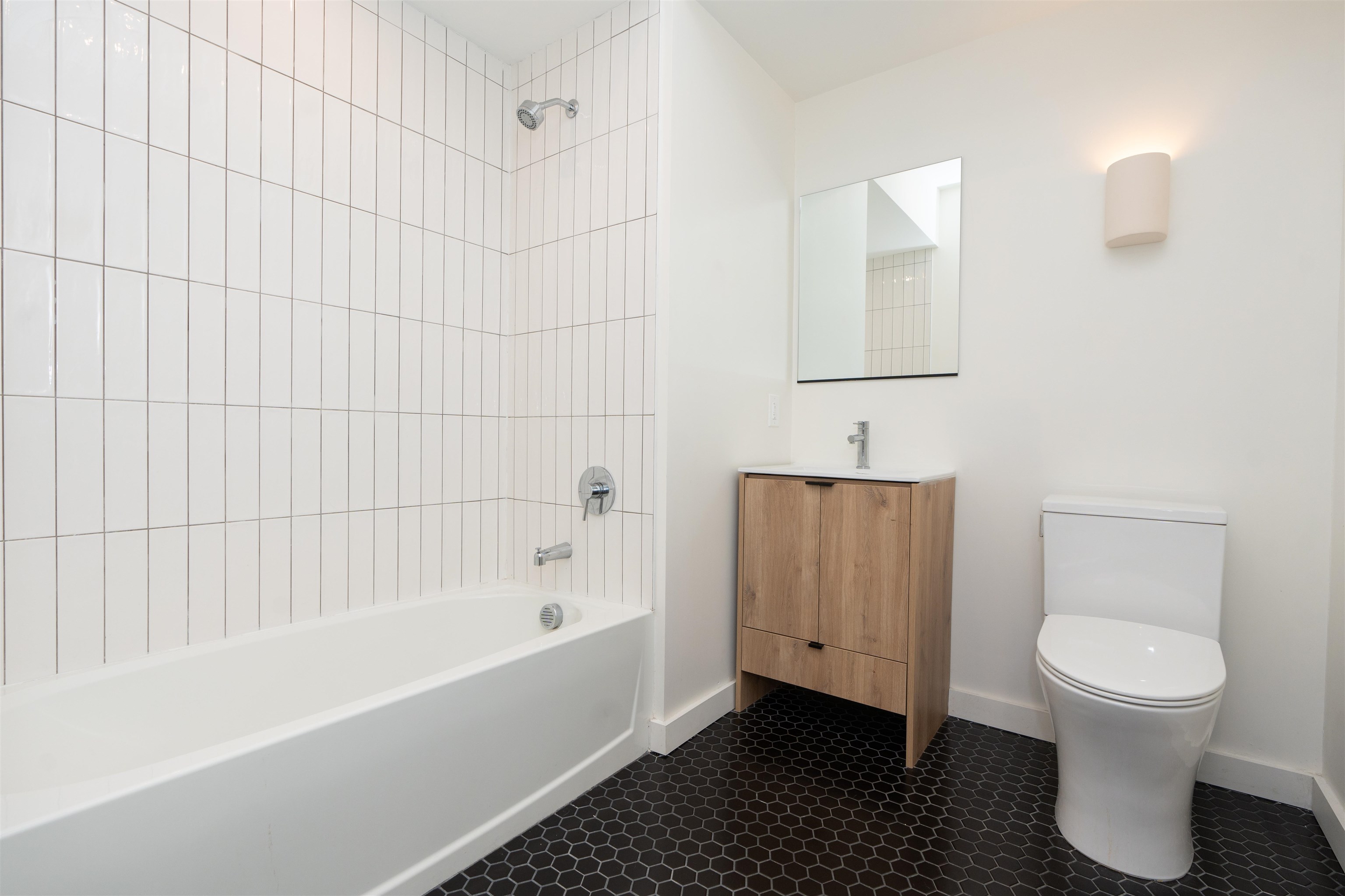 328 PACIFIC AVE Unit: 101