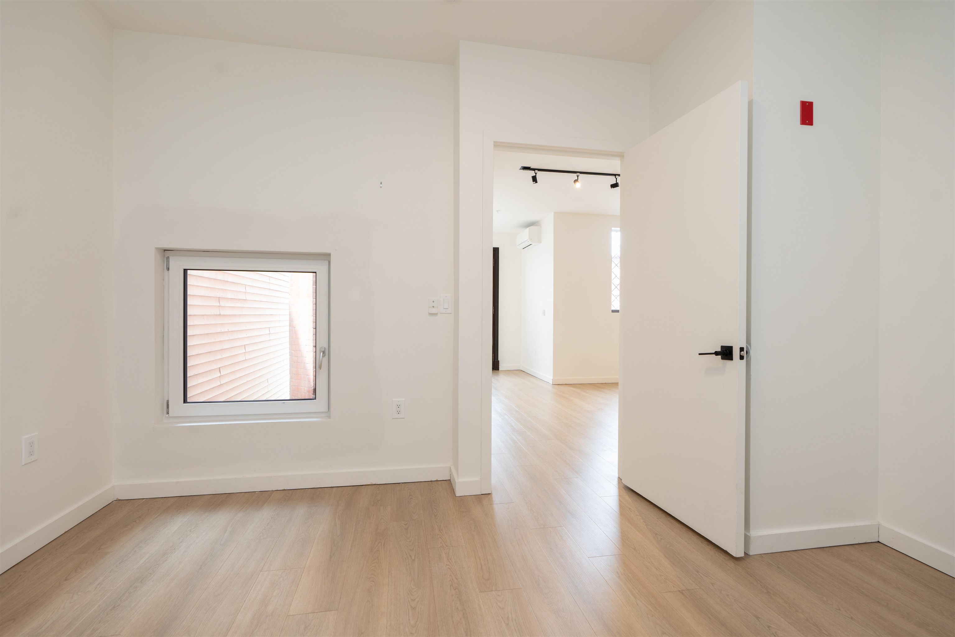 328 PACIFIC AVE Unit: 101