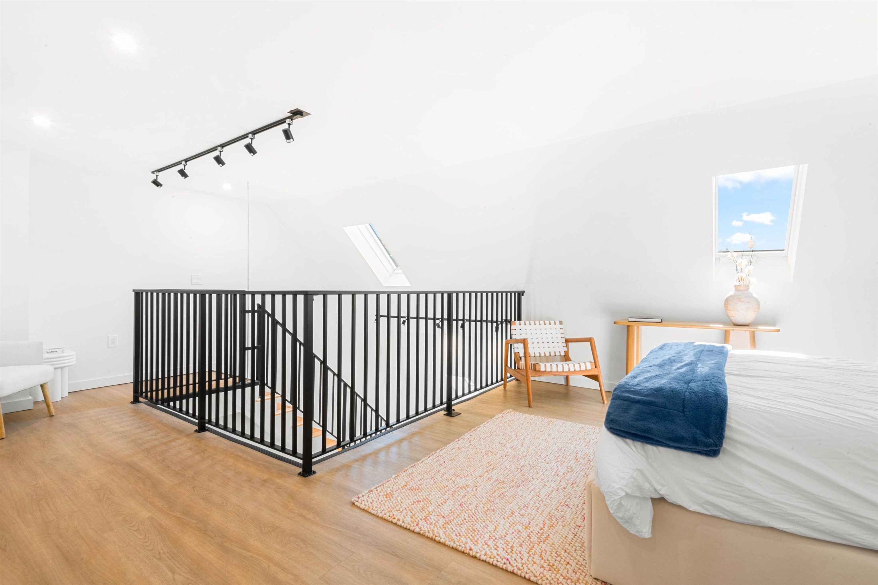 328 PACIFIC AVE Unit: 401