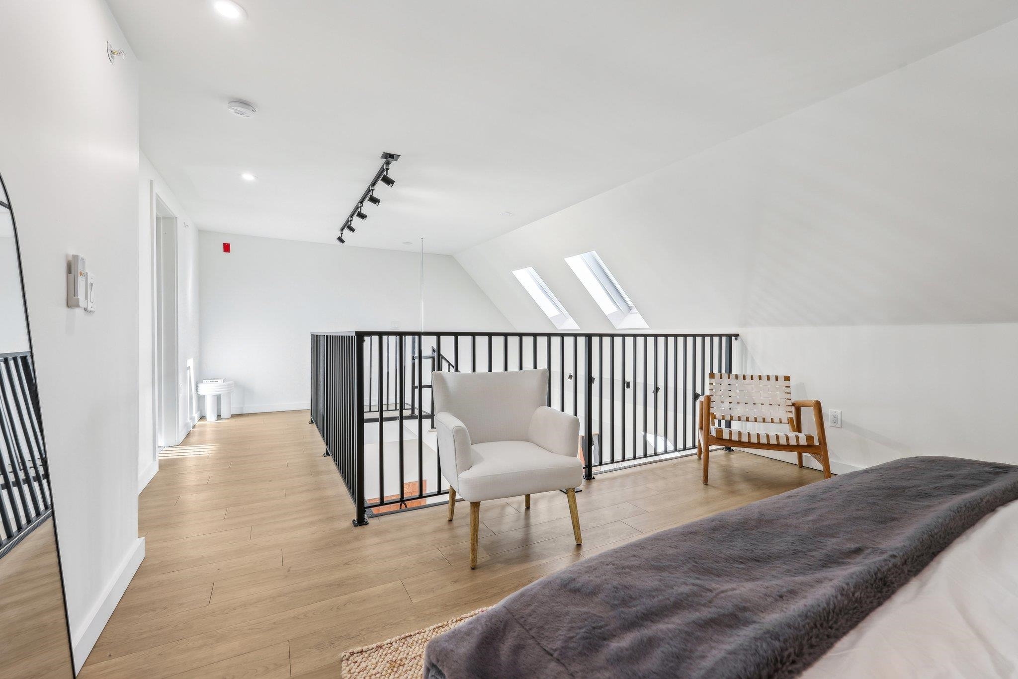 328 PACIFIC AVE Unit: 401