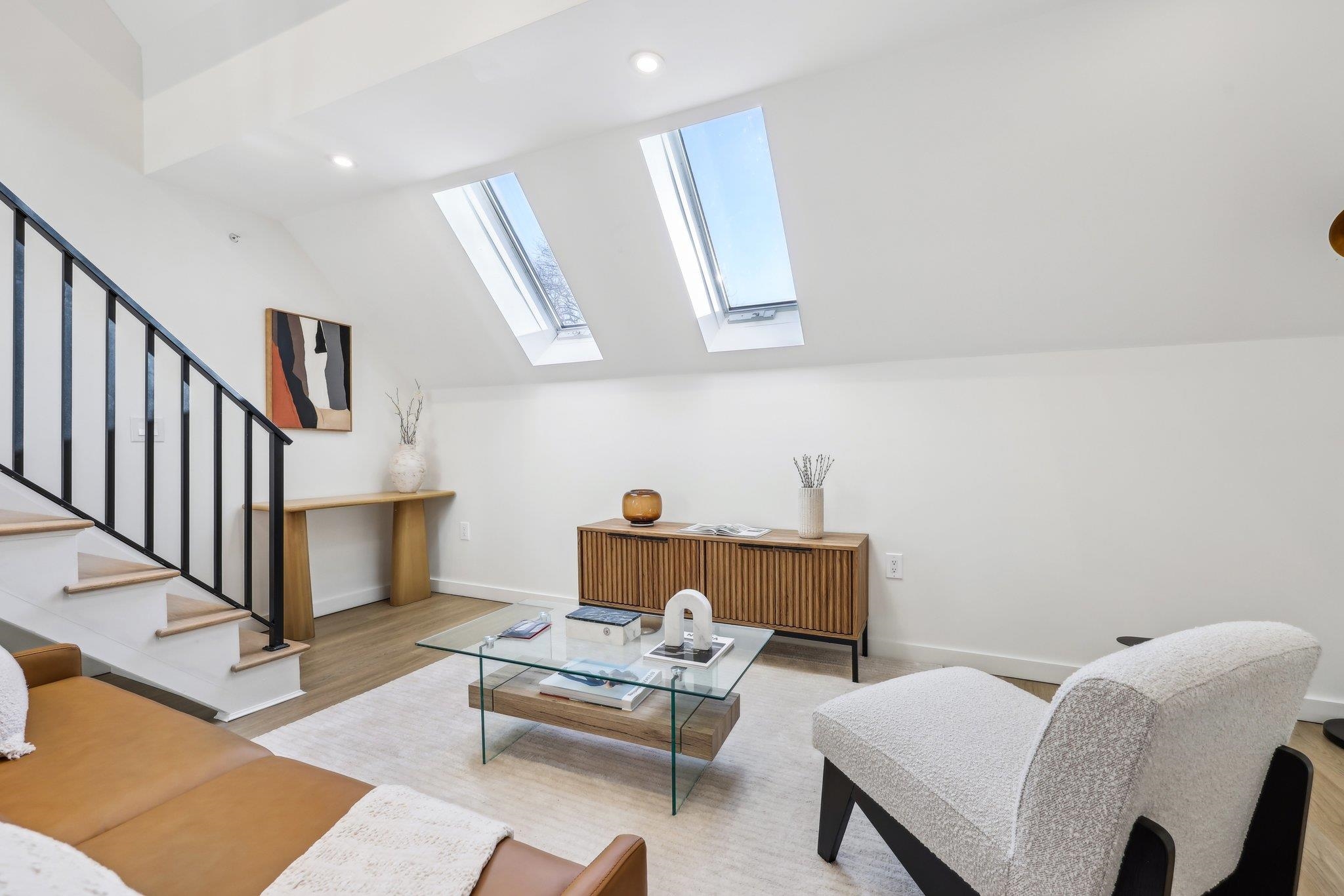 328 PACIFIC AVE Unit: 401