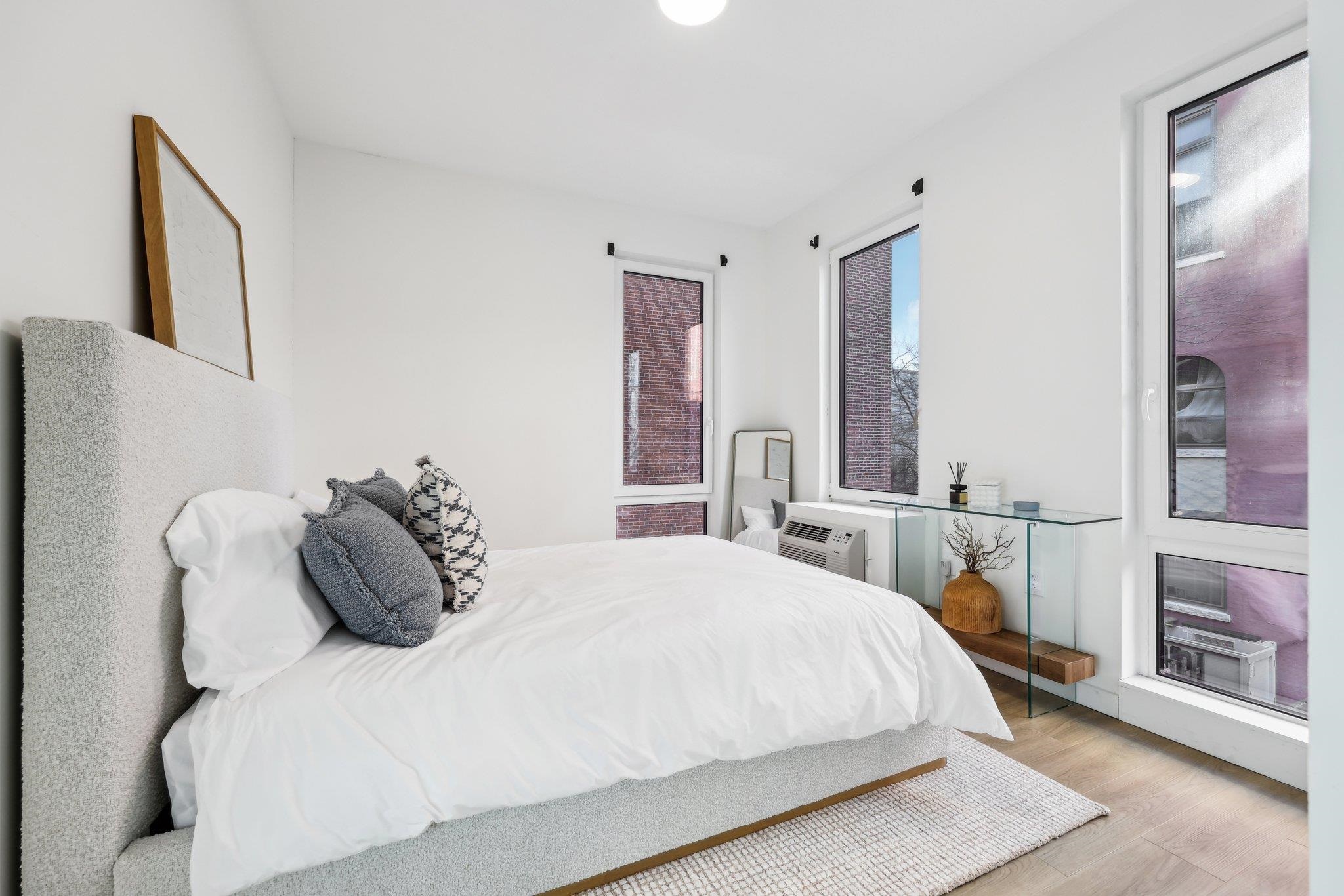 328 PACIFIC AVE Unit: 210