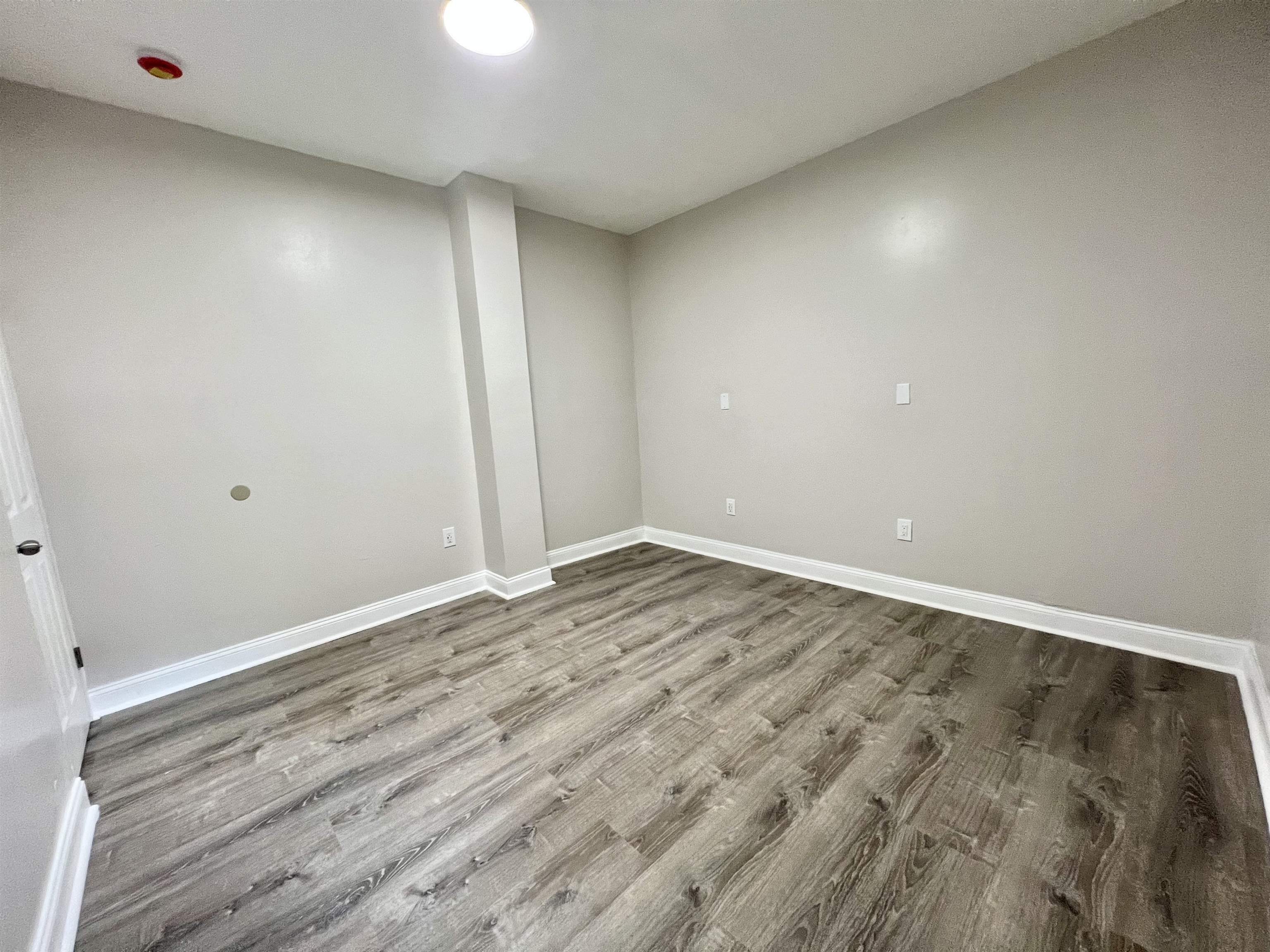 6002 HUDSON AVE Unit: 1A