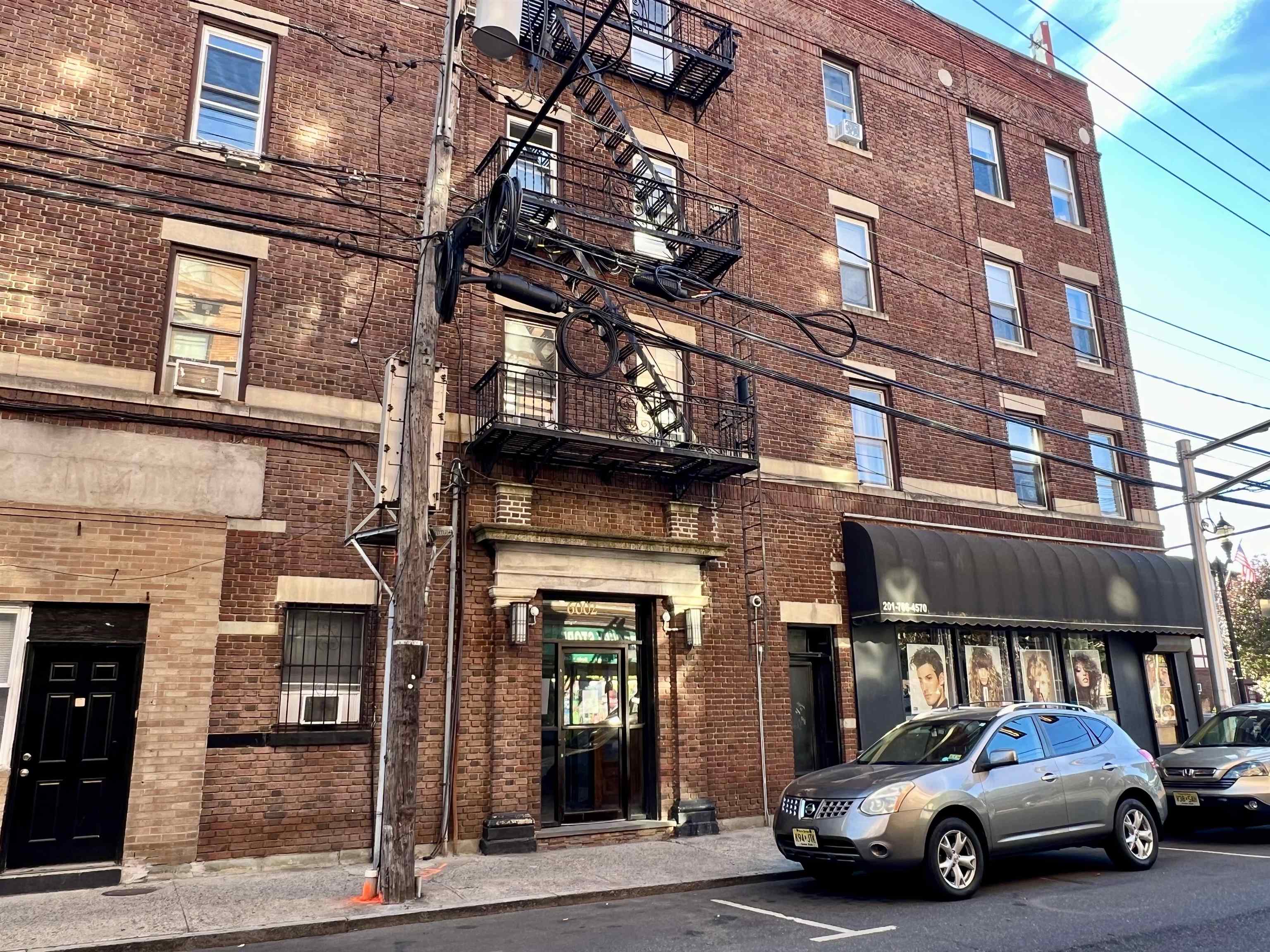 6002 HUDSON AVE Unit: 1A