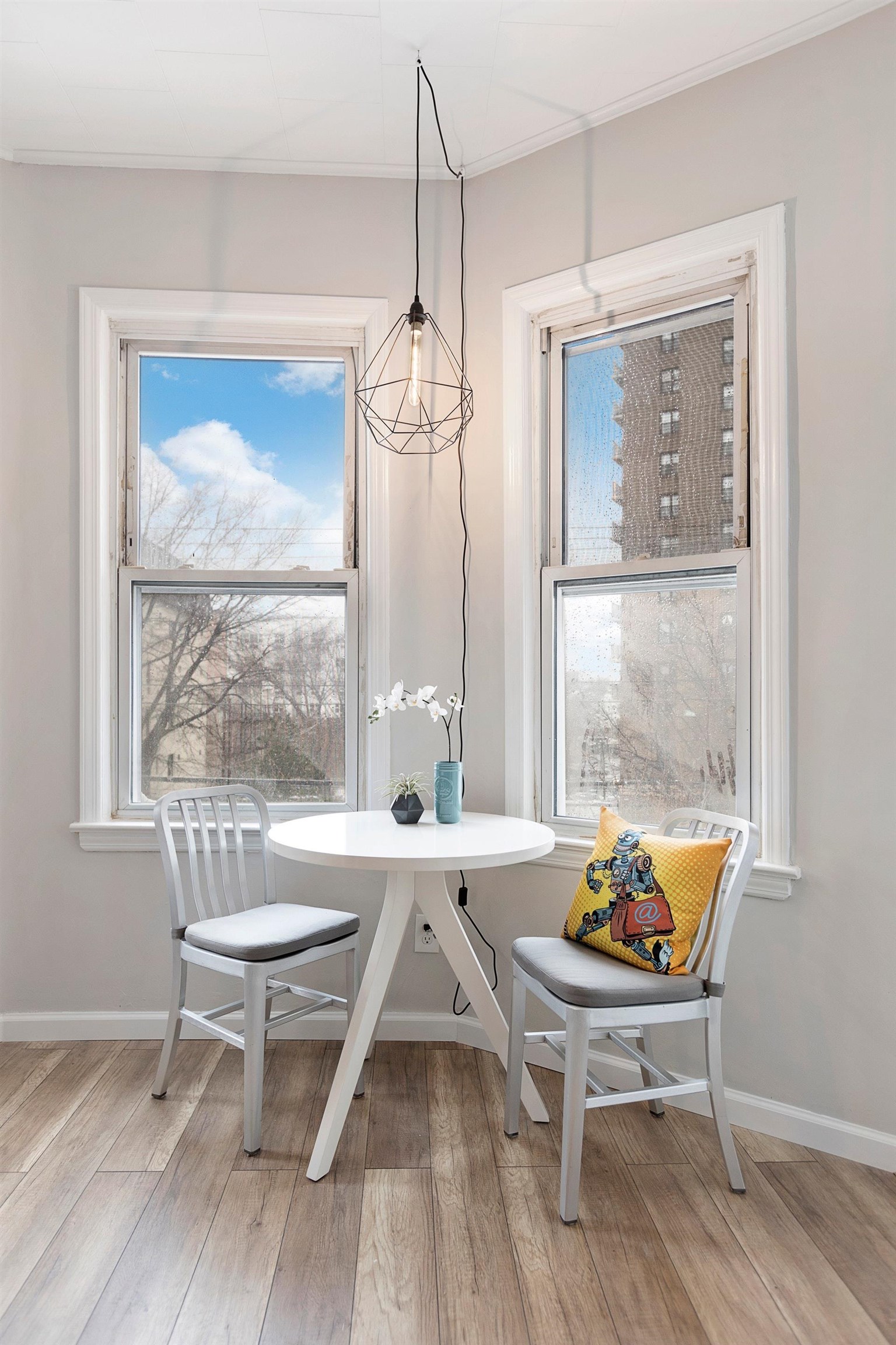 4914 PARK AVE Unit: 2F