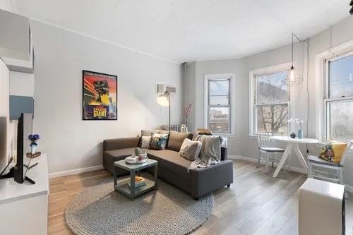 4914 PARK AVE Unit: 2F
