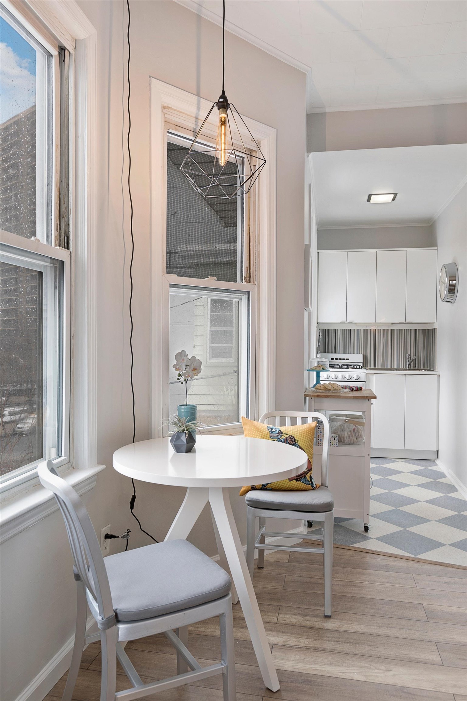 4914 PARK AVE Unit: 2F