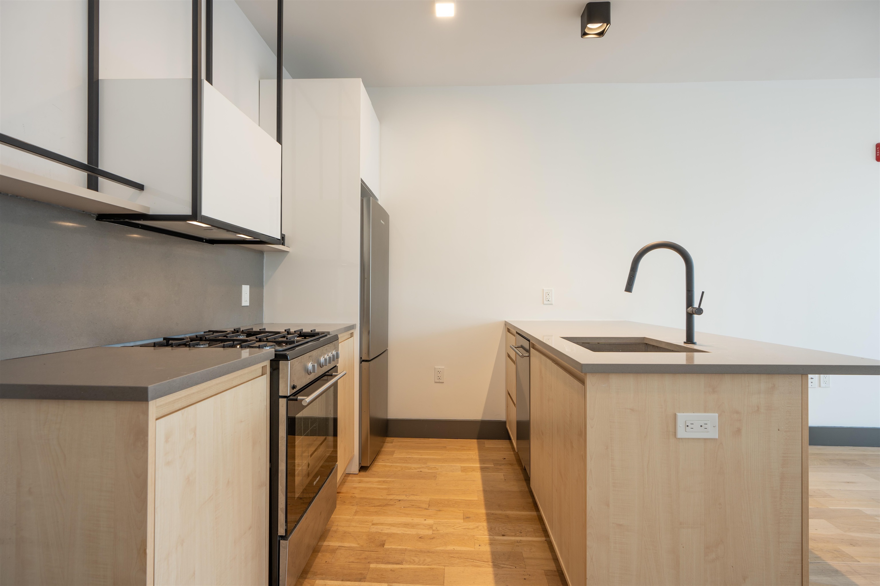 424 ARLINGTON AVE Unit: 408