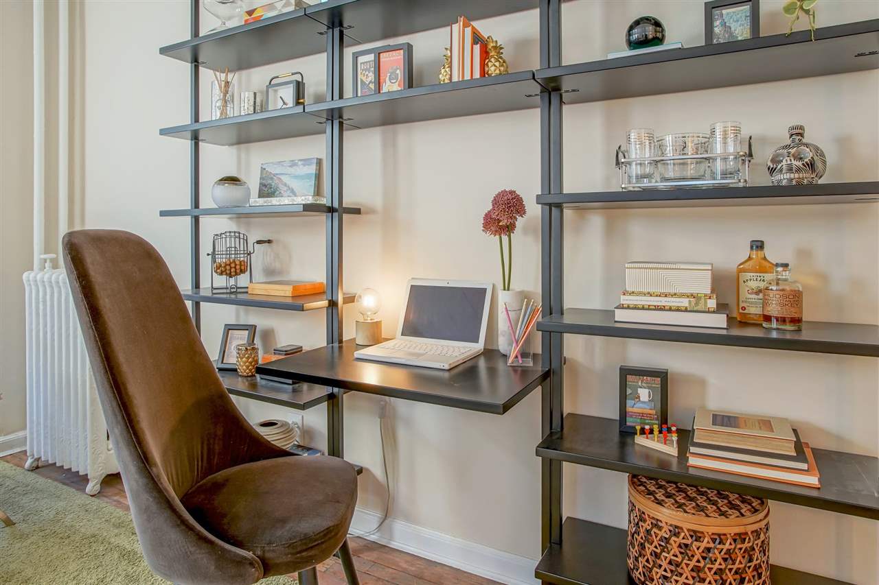 4914 PARK AVE Unit: 2R