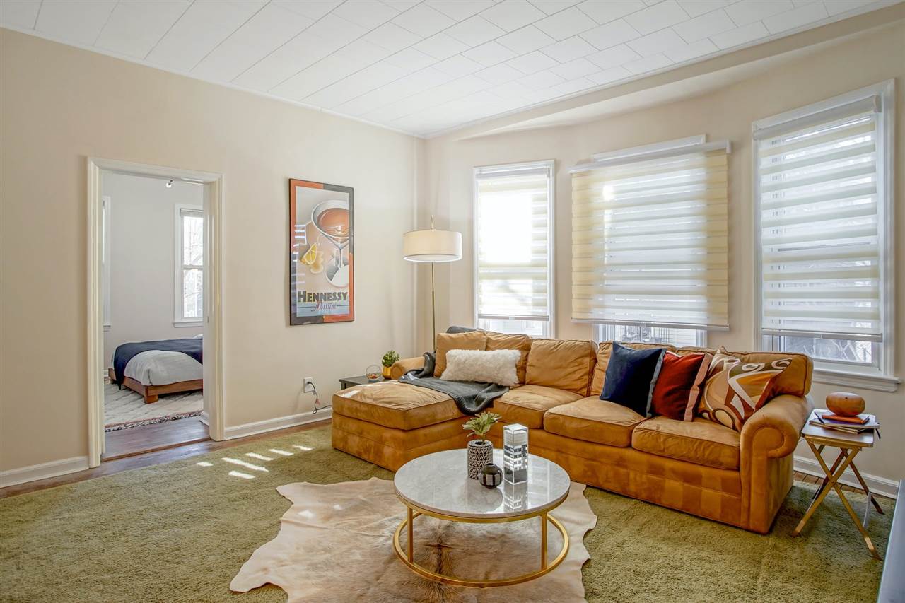 4914 PARK AVE Unit: 2R