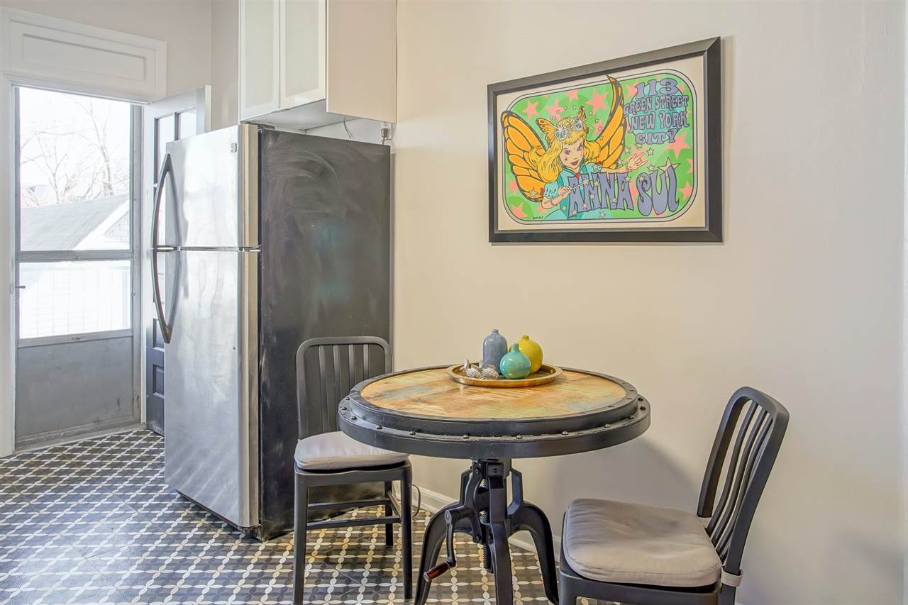 4914 PARK AVE Unit: 2R