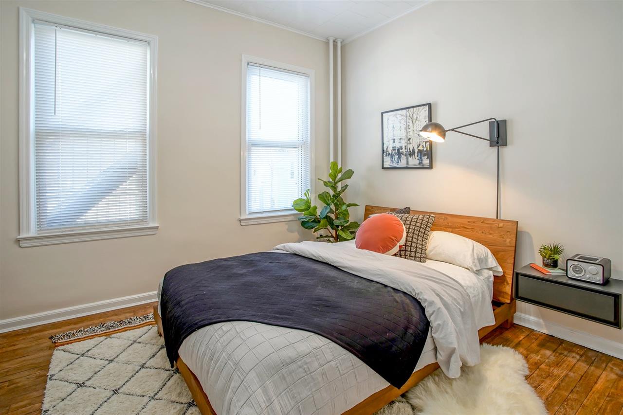 4914 PARK AVE Unit: 2R