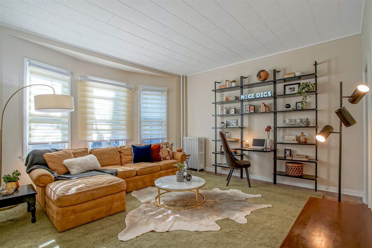 4914 PARK AVE Unit: 2R