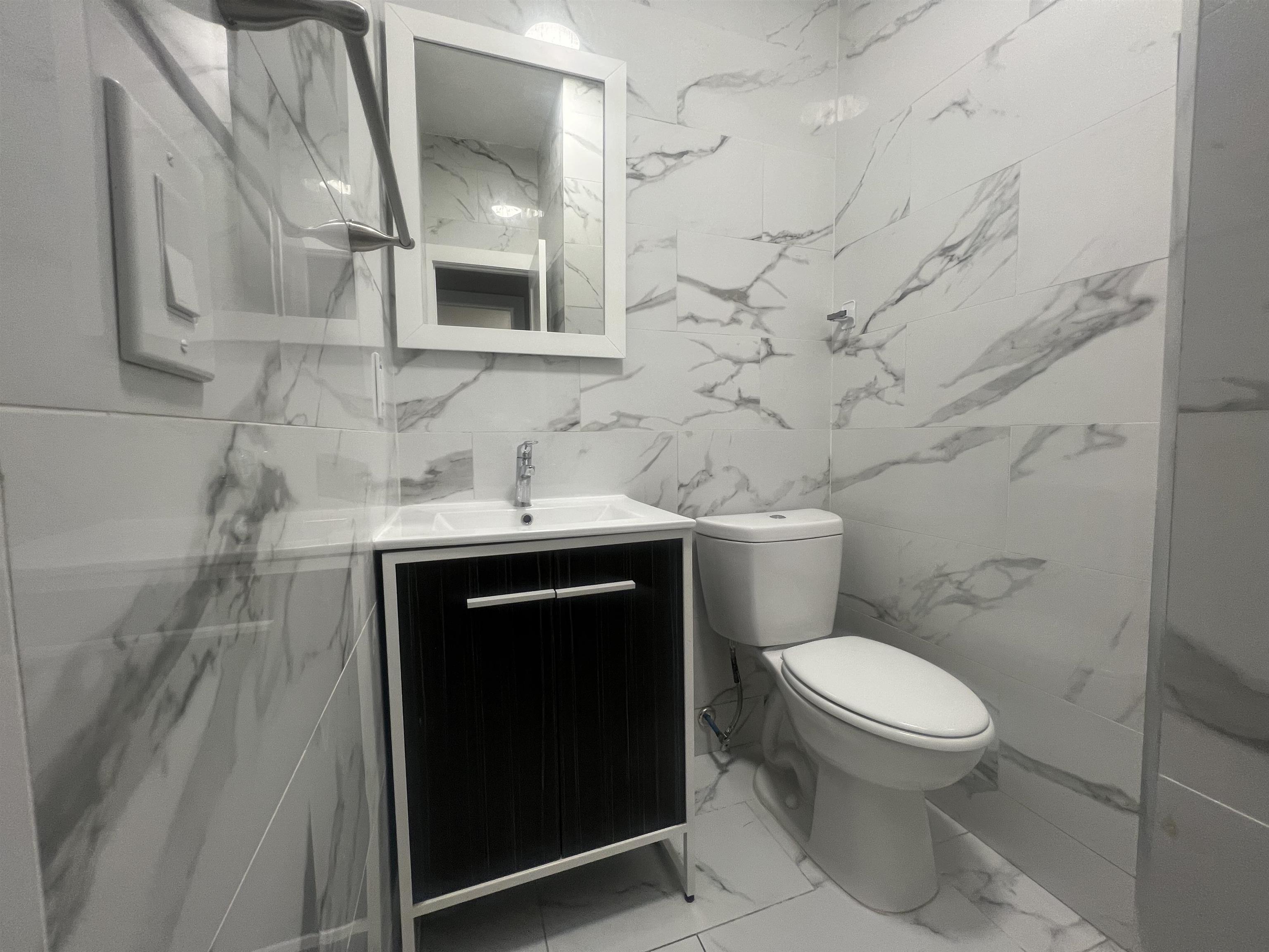 7222 BROADWAY Unit: 7