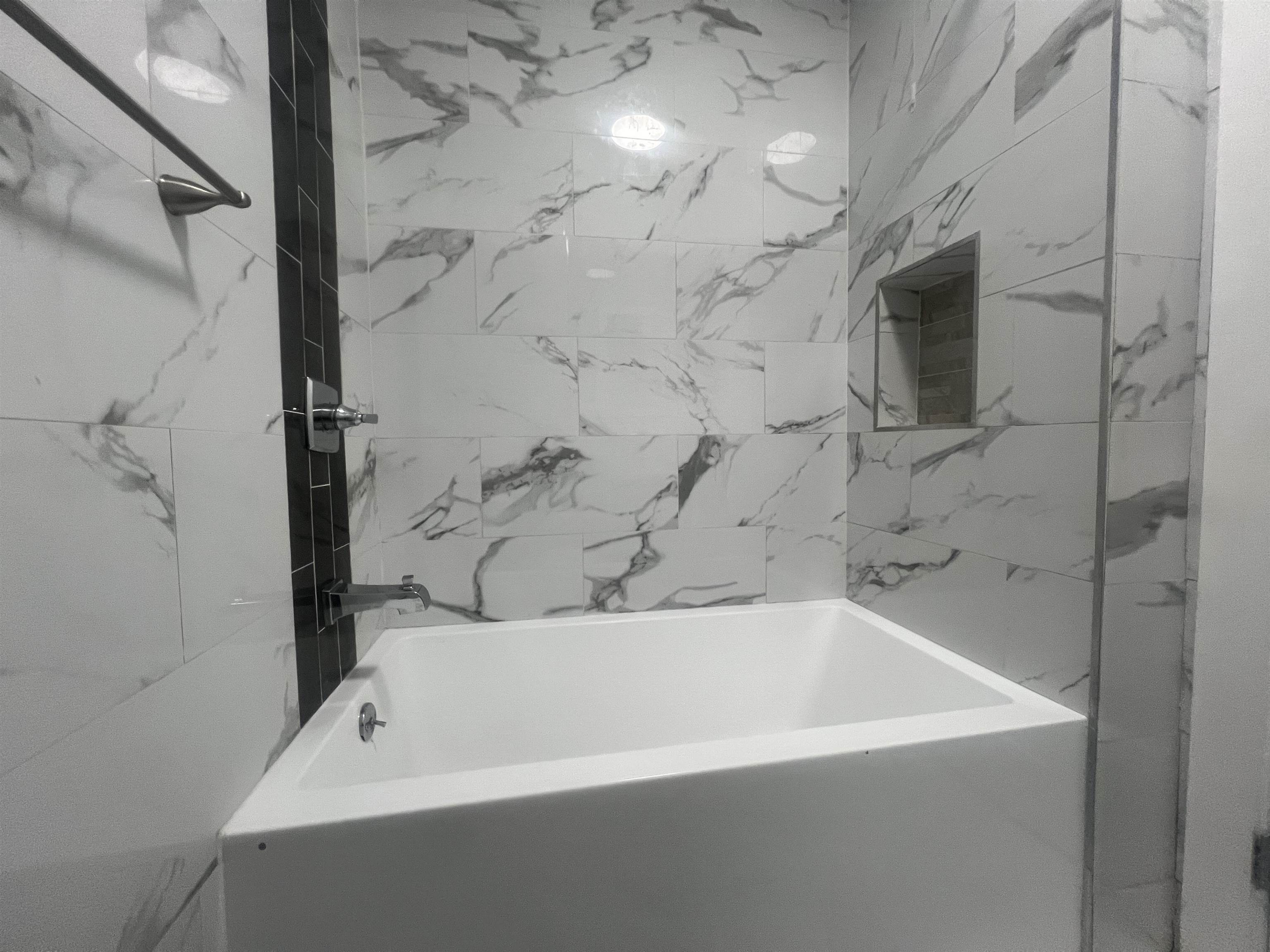 7222 BROADWAY Unit: 7