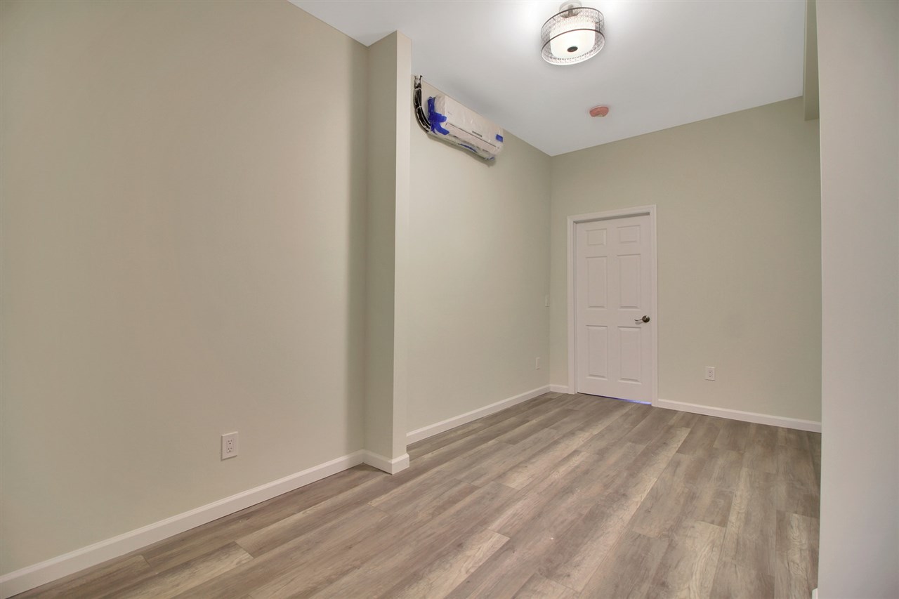 332 JACKSON ST Unit: 2L