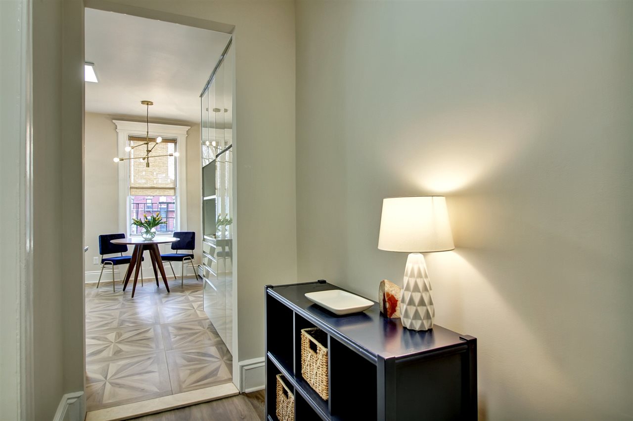 97 CLIFTON TERRACE Unit: 7