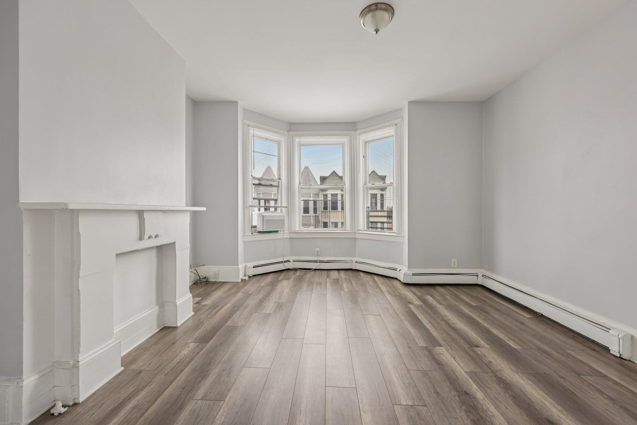 59 MONITOR ST Unit: 3R