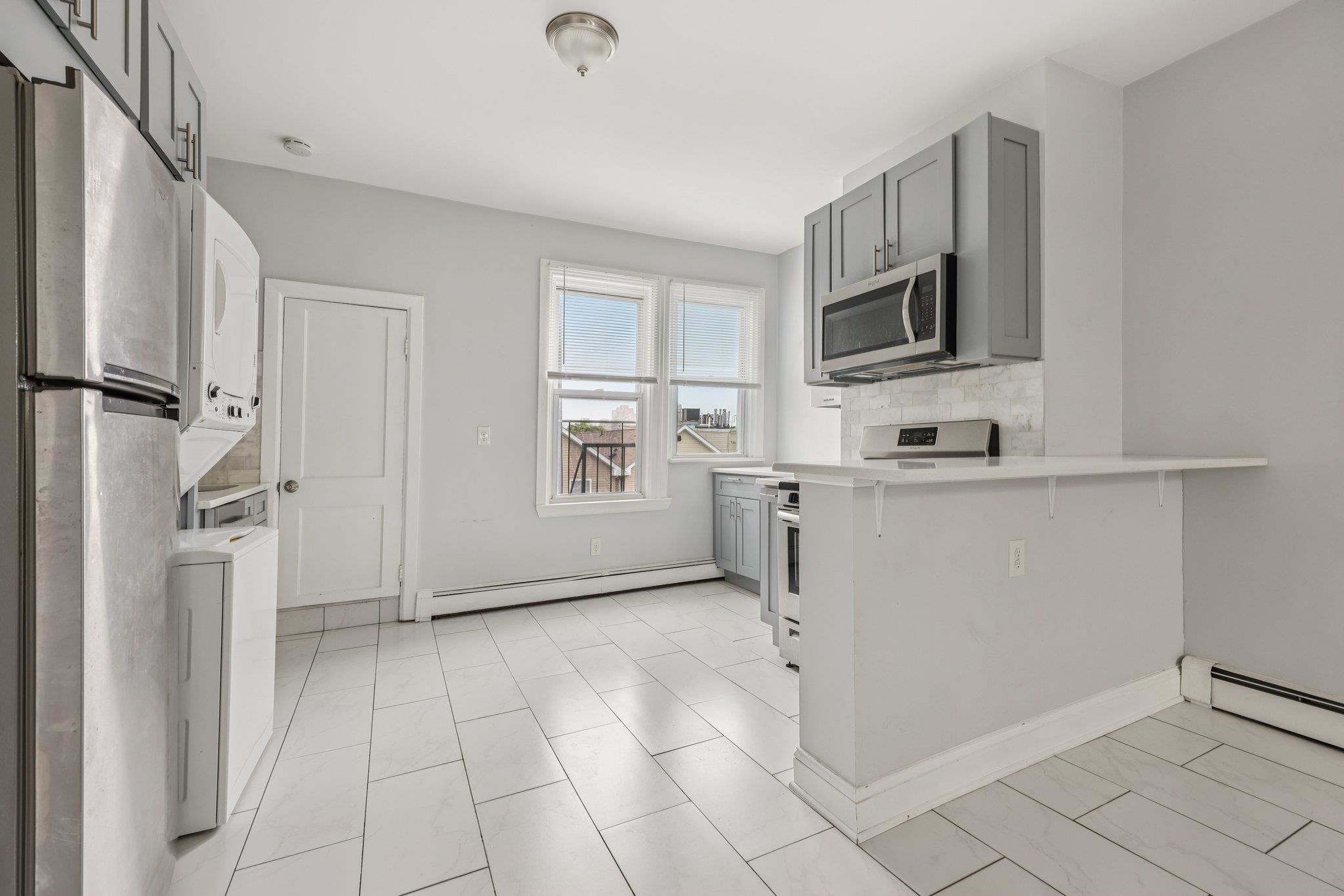 59 MONITOR ST Unit: 3R