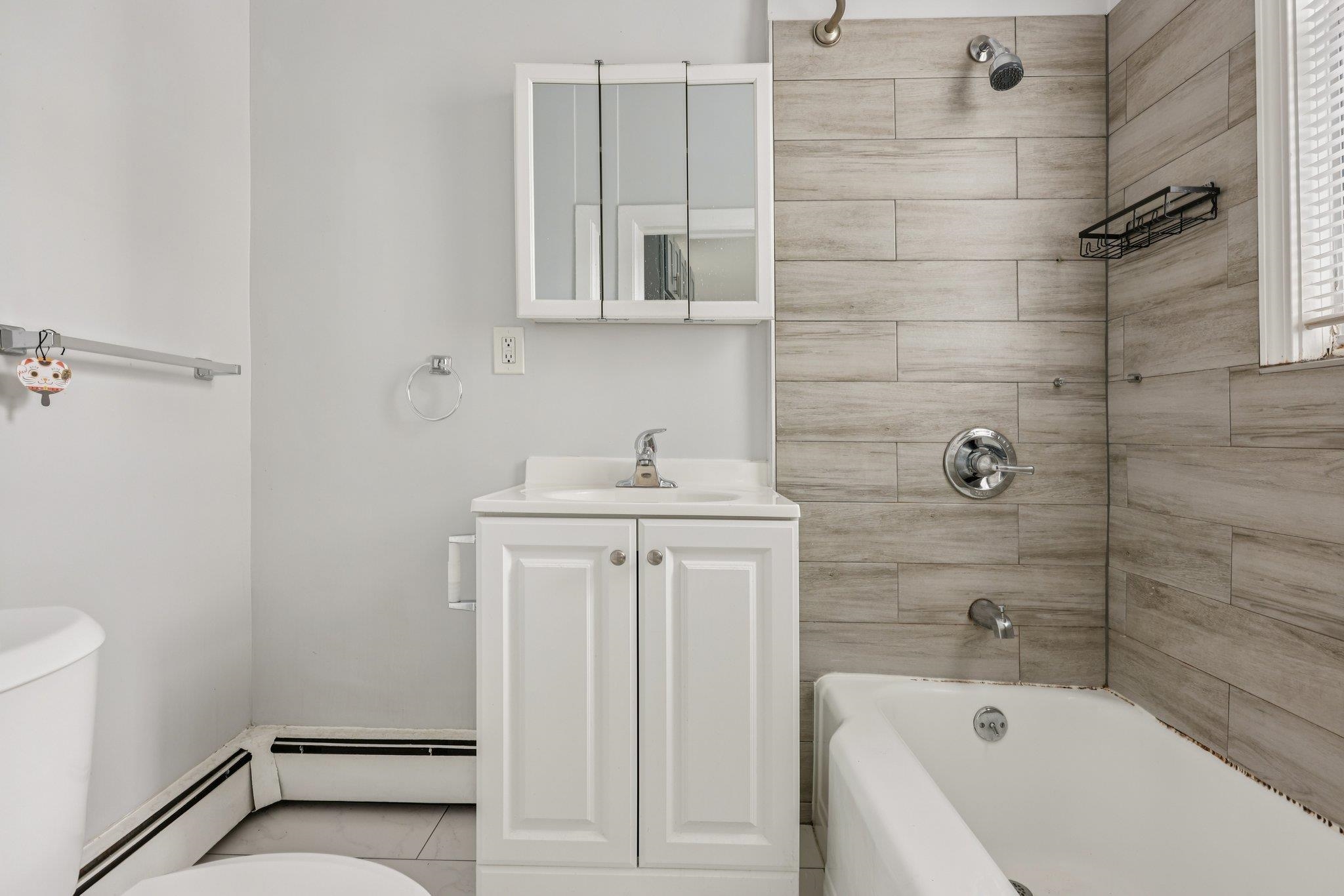 59 MONITOR ST Unit: 3R