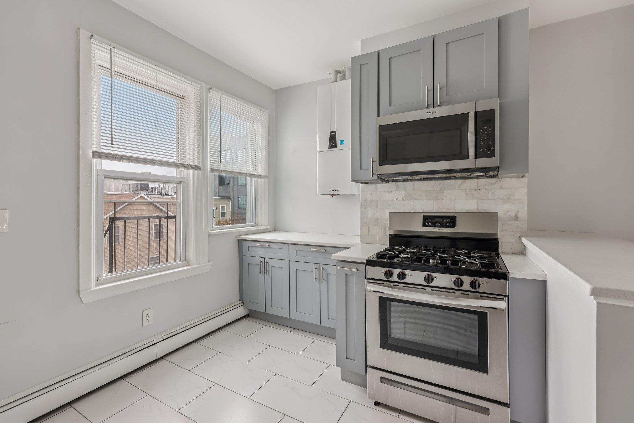 59 MONITOR ST Unit: 3R