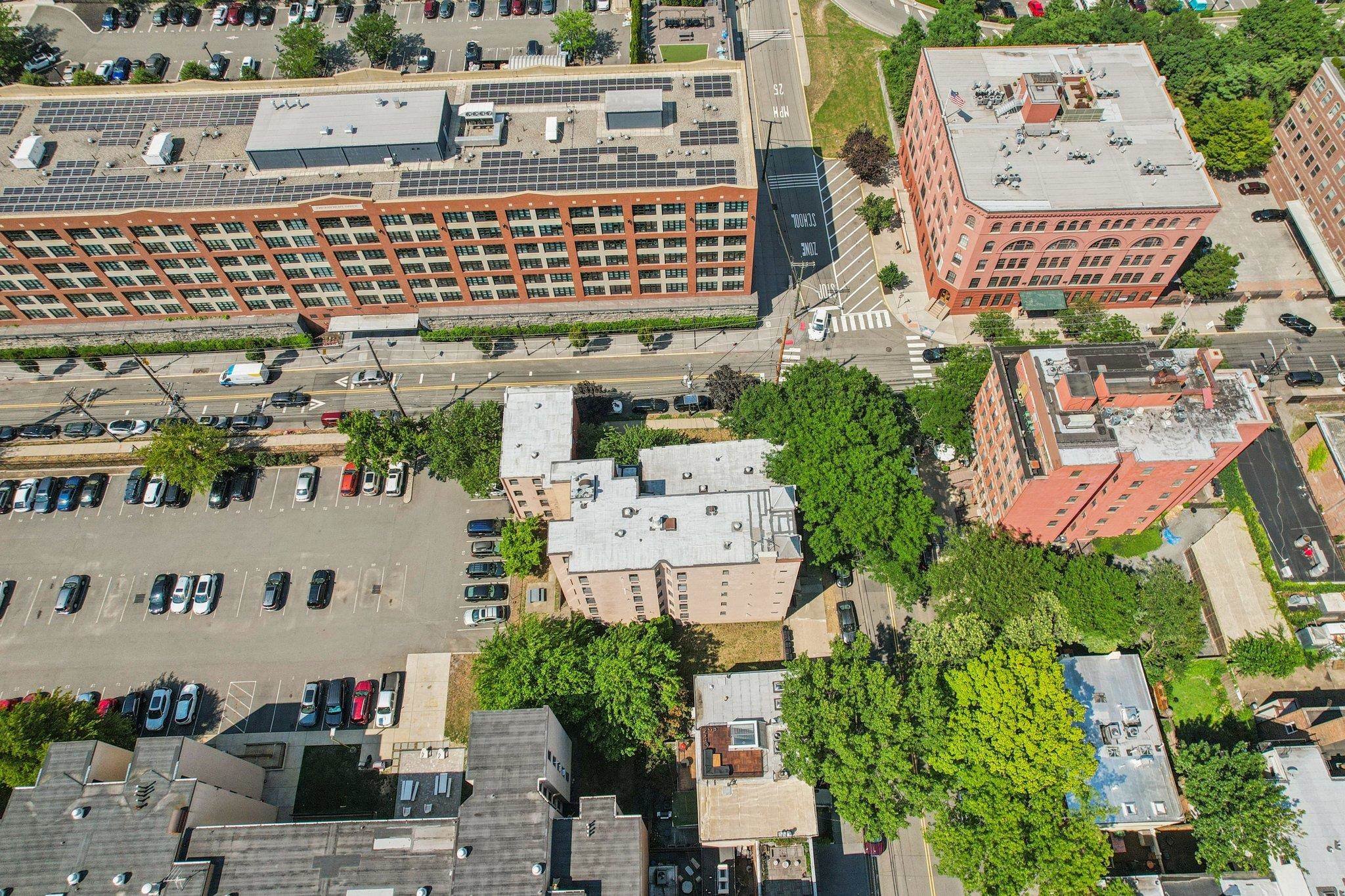 263 10TH ST Unit: 1E