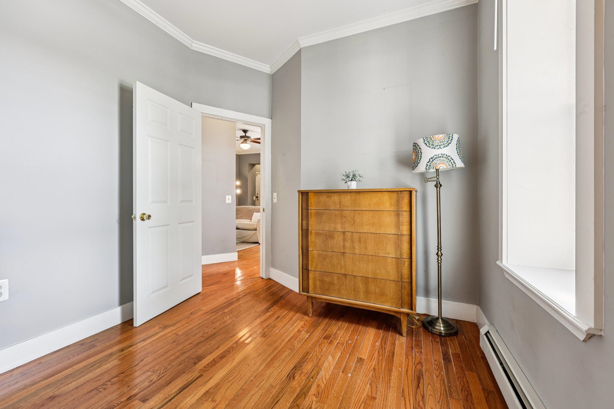 263 10TH ST Unit: 1E