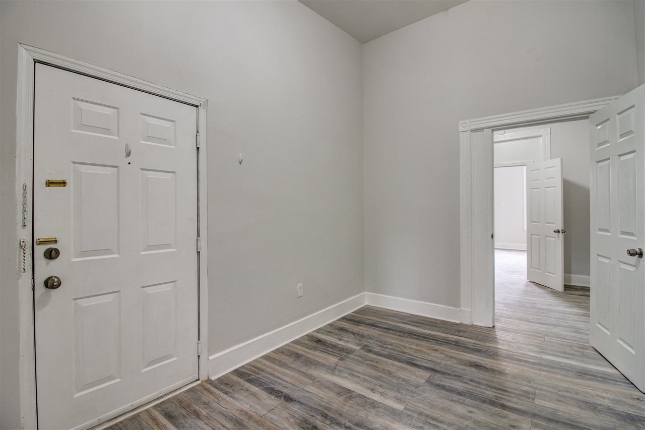 332 JACKSON ST Unit: 4L