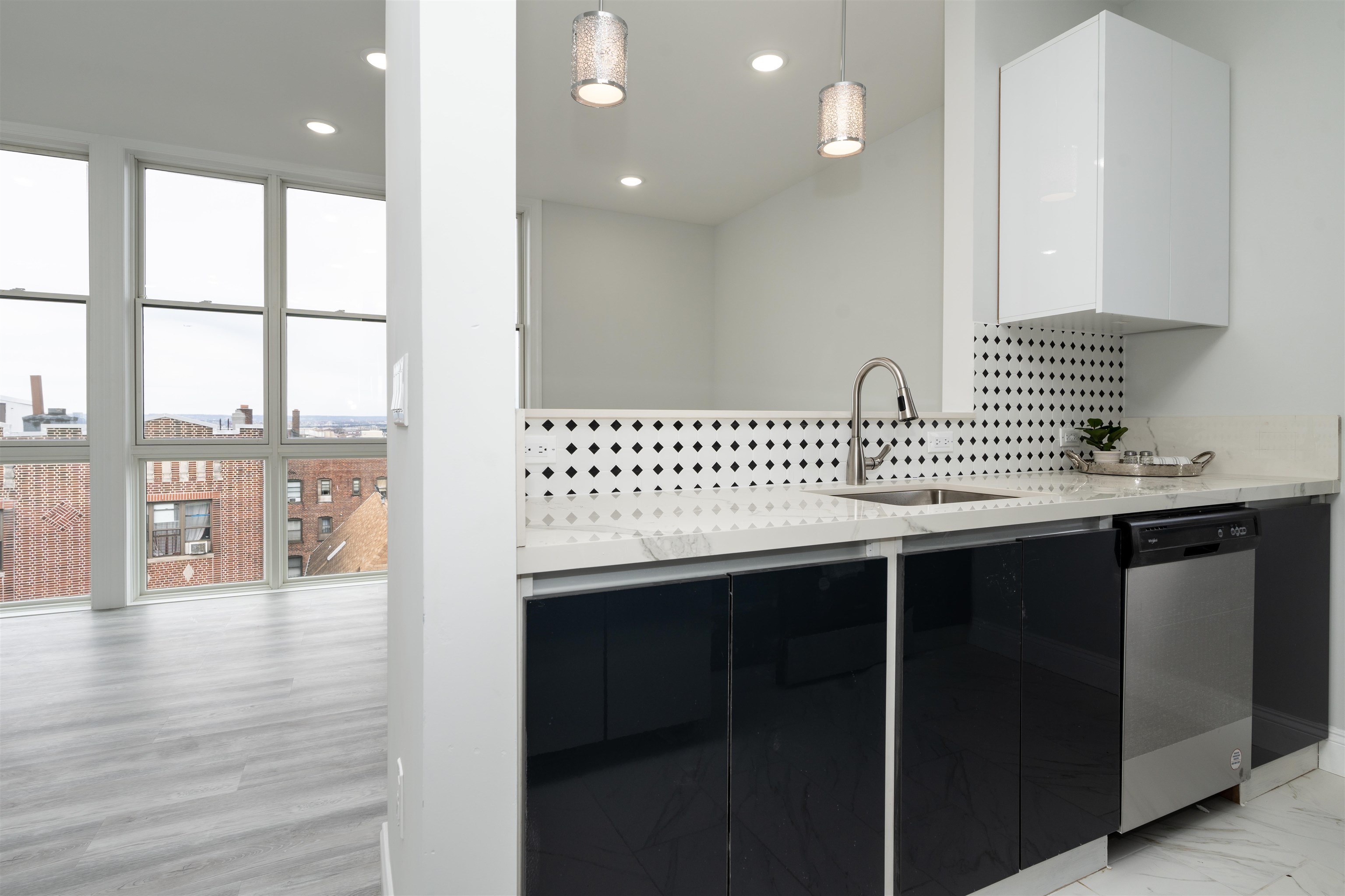 144 BERGEN AVE Unit: 3B