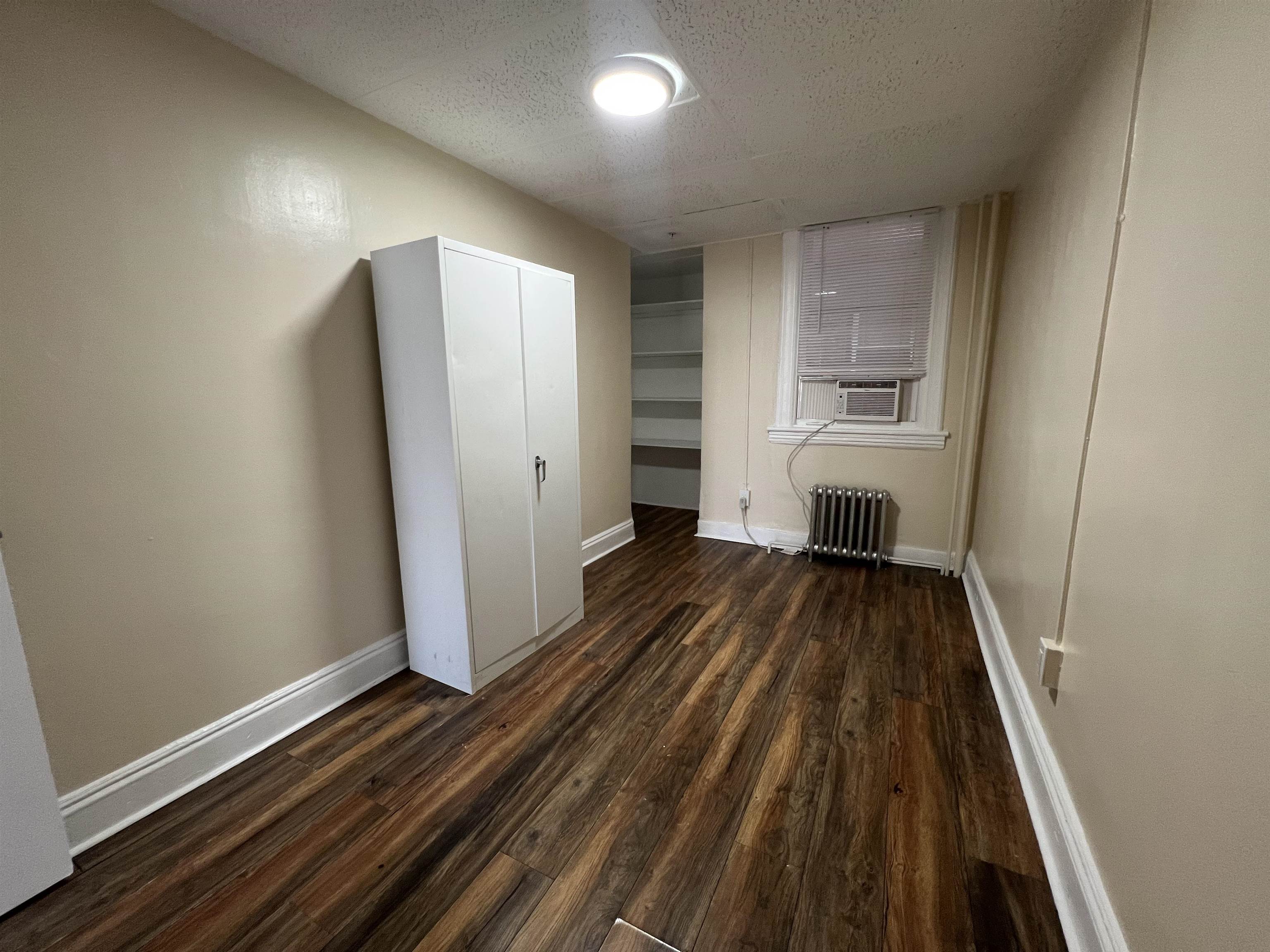 1513 SUMMIT AVE Unit: 3