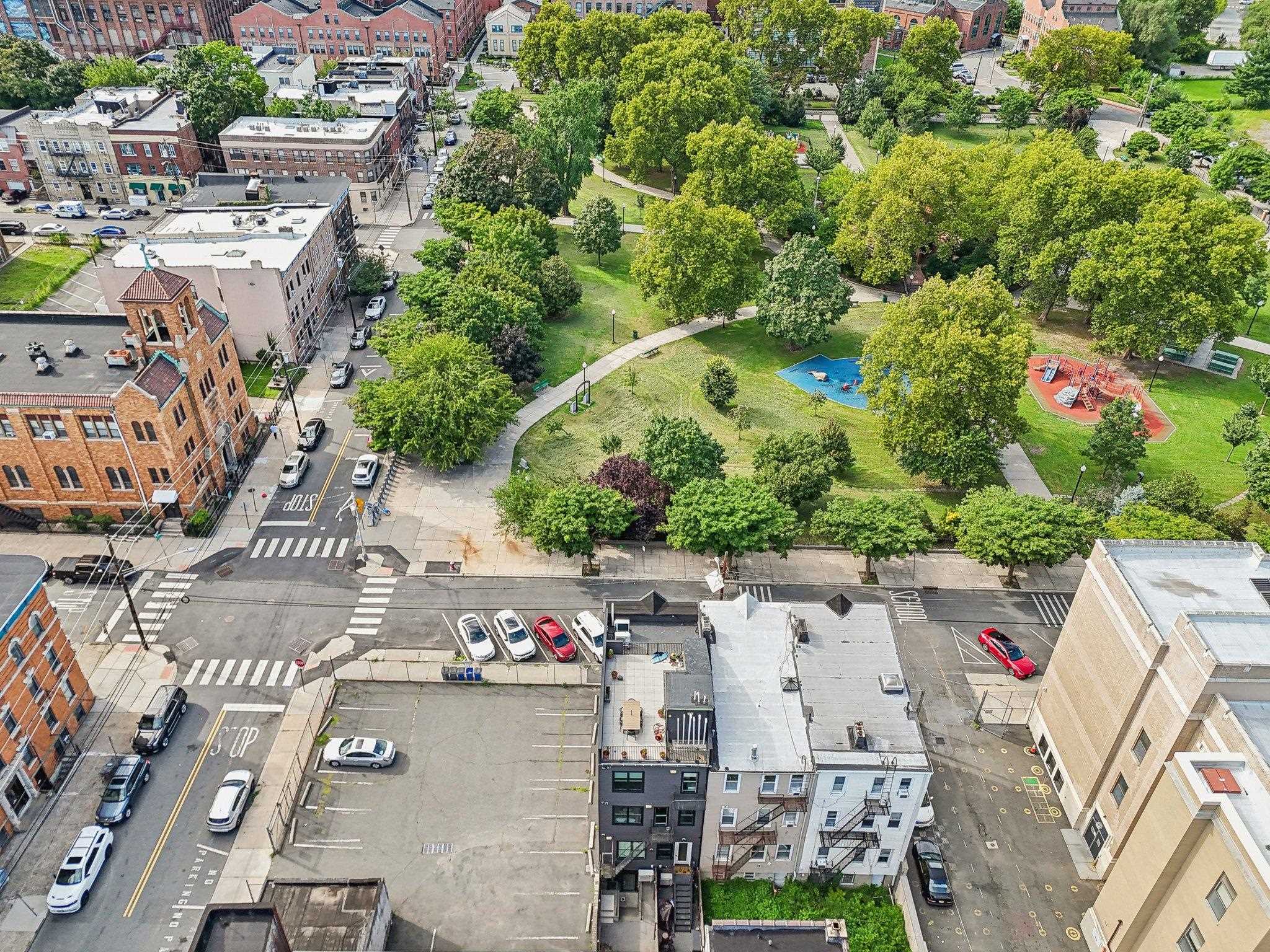 250 VAN HORNE ST Unit: 2