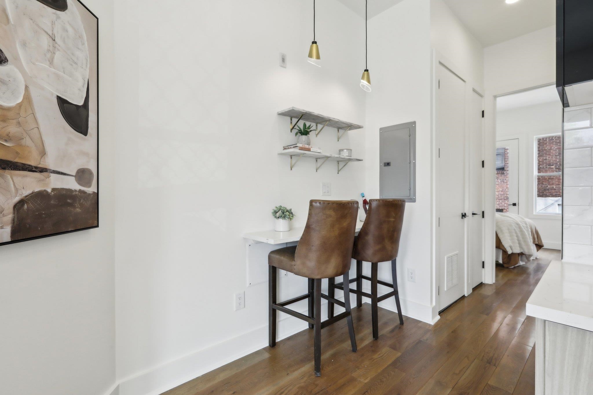 250 VAN HORNE ST Unit: 2