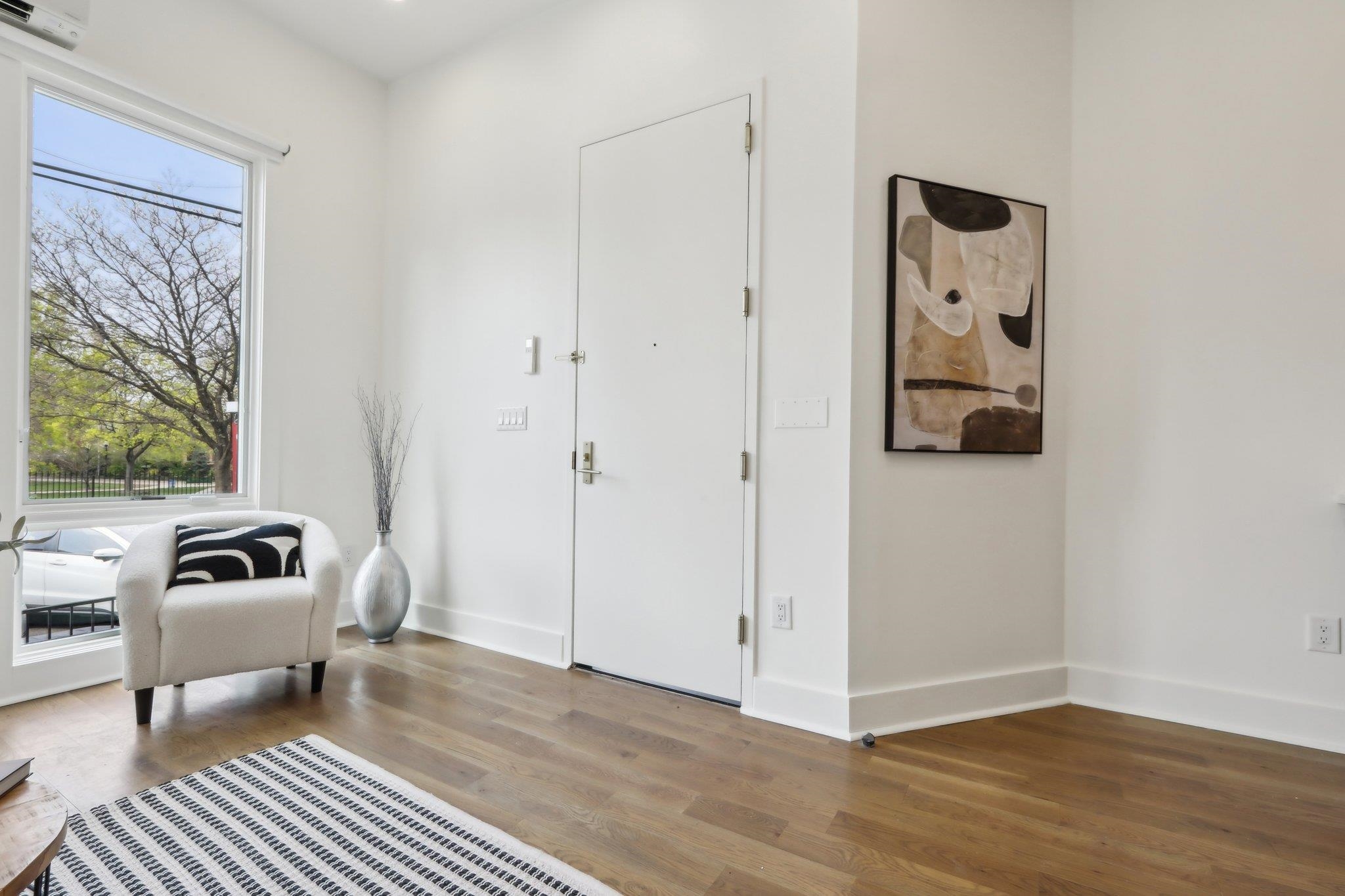 250 VAN HORNE ST Unit: 2