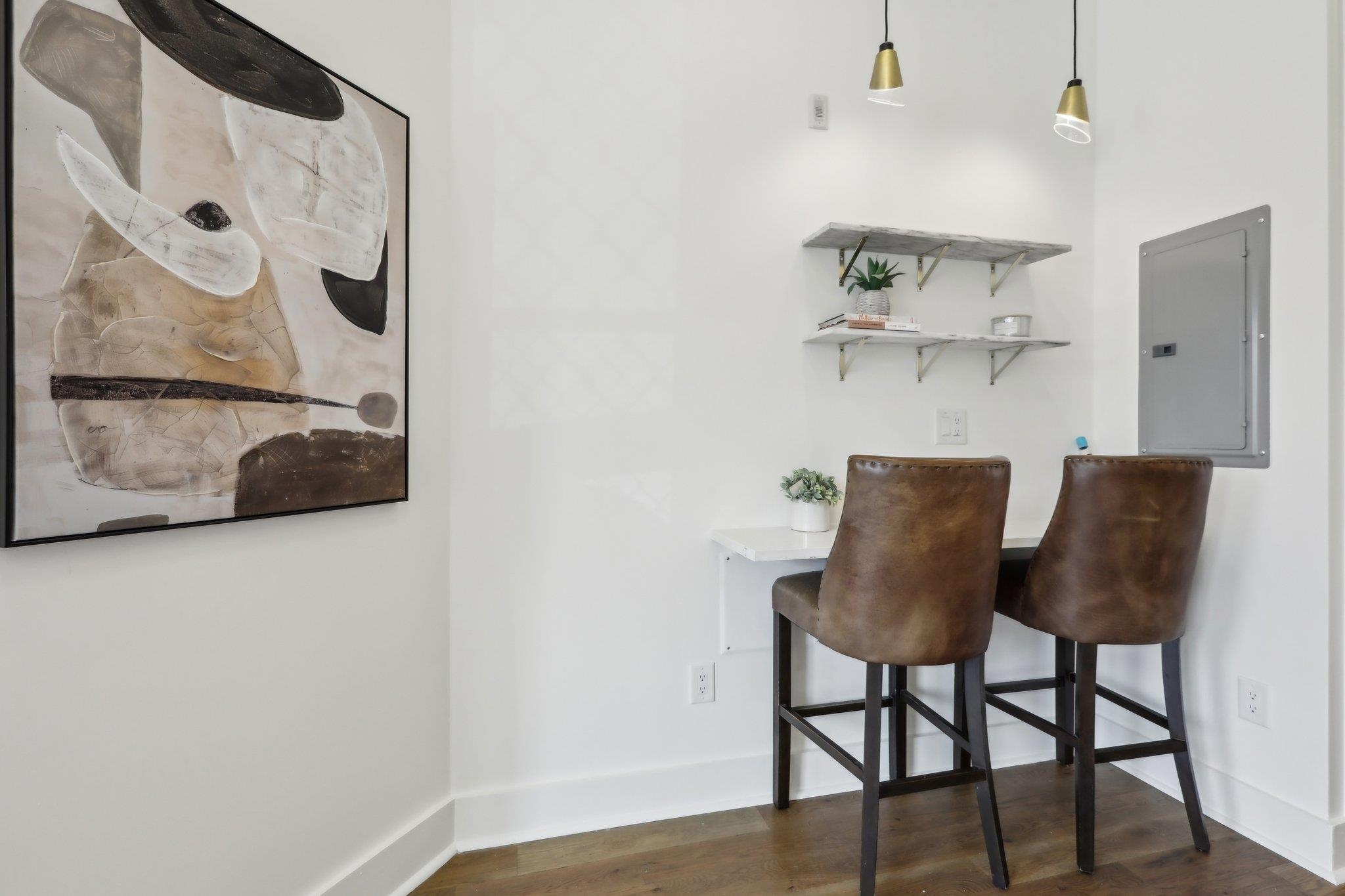 250 VAN HORNE ST Unit: 2