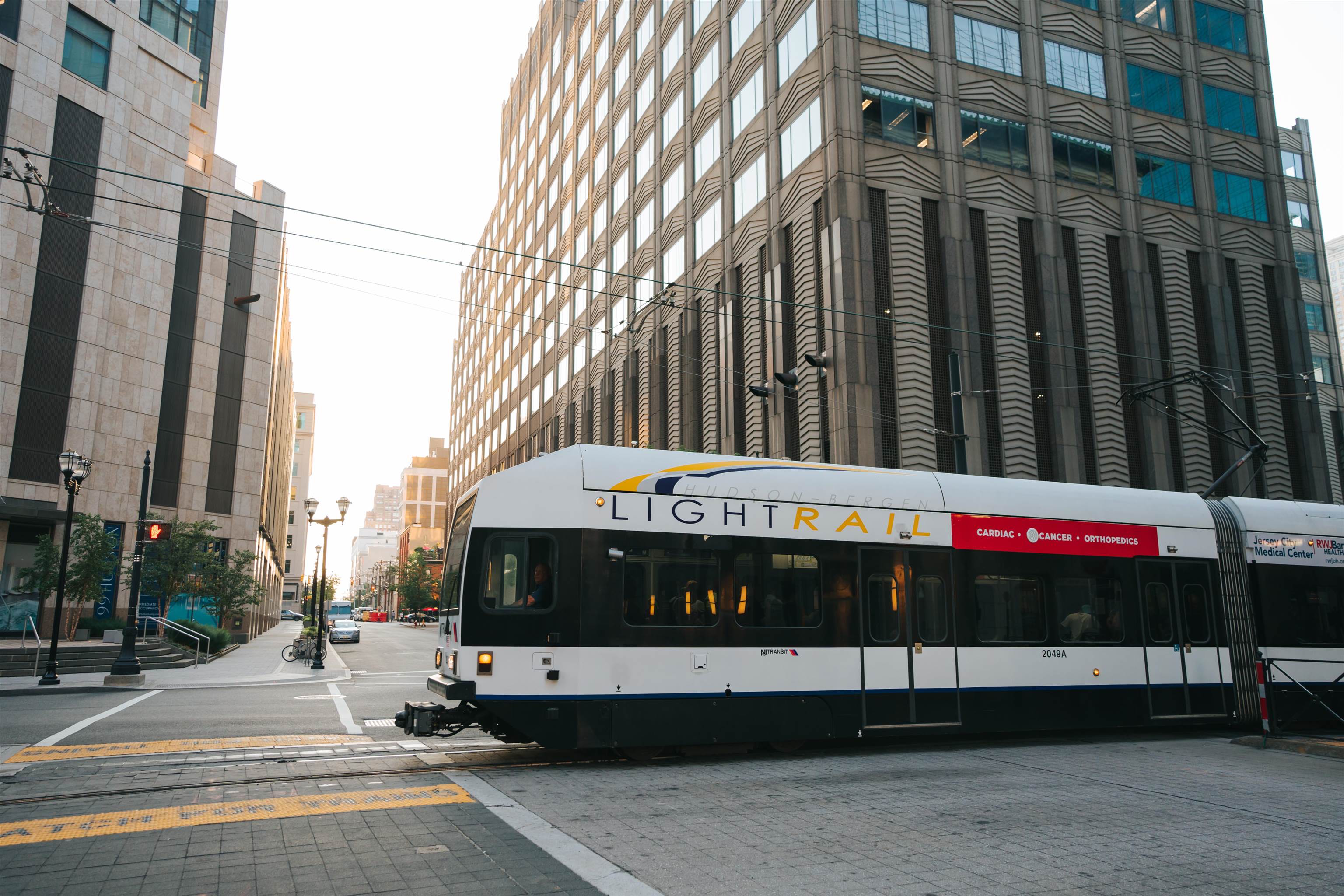 250 VAN HORNE ST Unit: 2