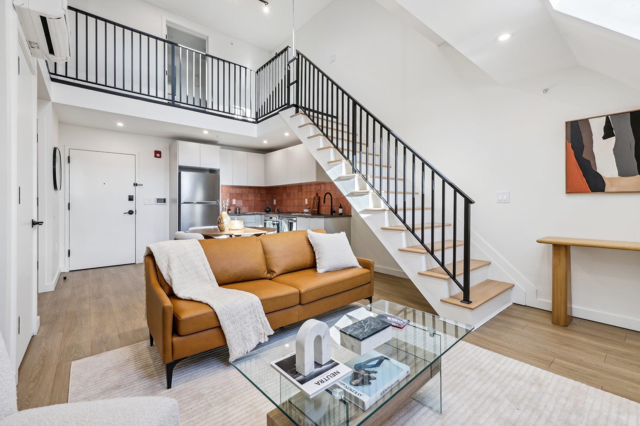 328 PACIFIC AVE Unit: 403