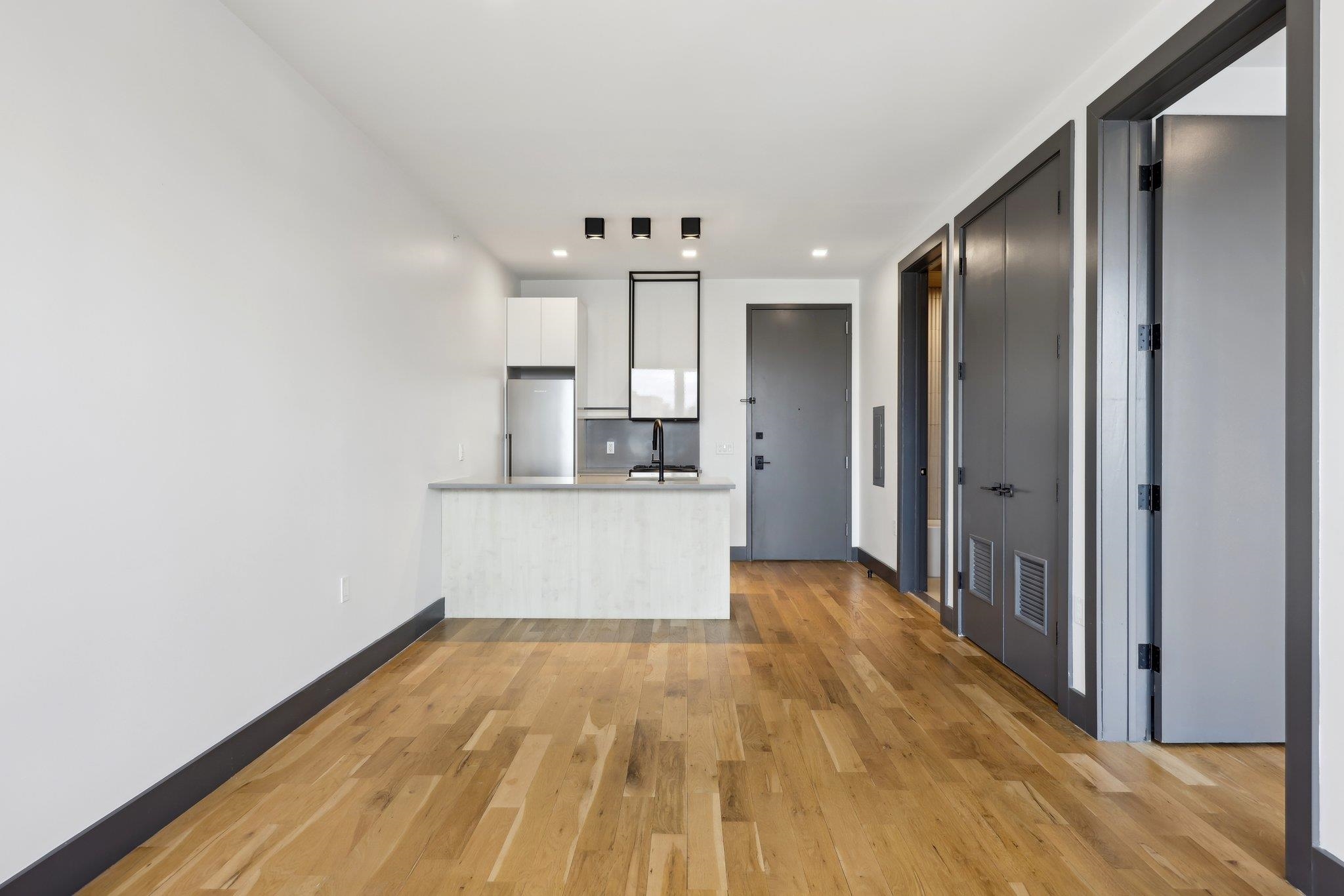 424 ARLINGTON AVE Unit: 501