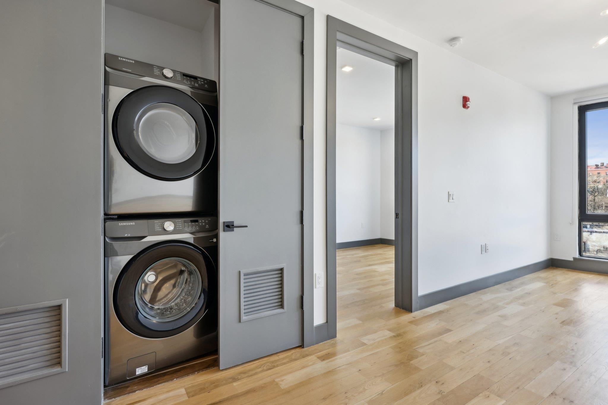 424 ARLINGTON AVE Unit: 501