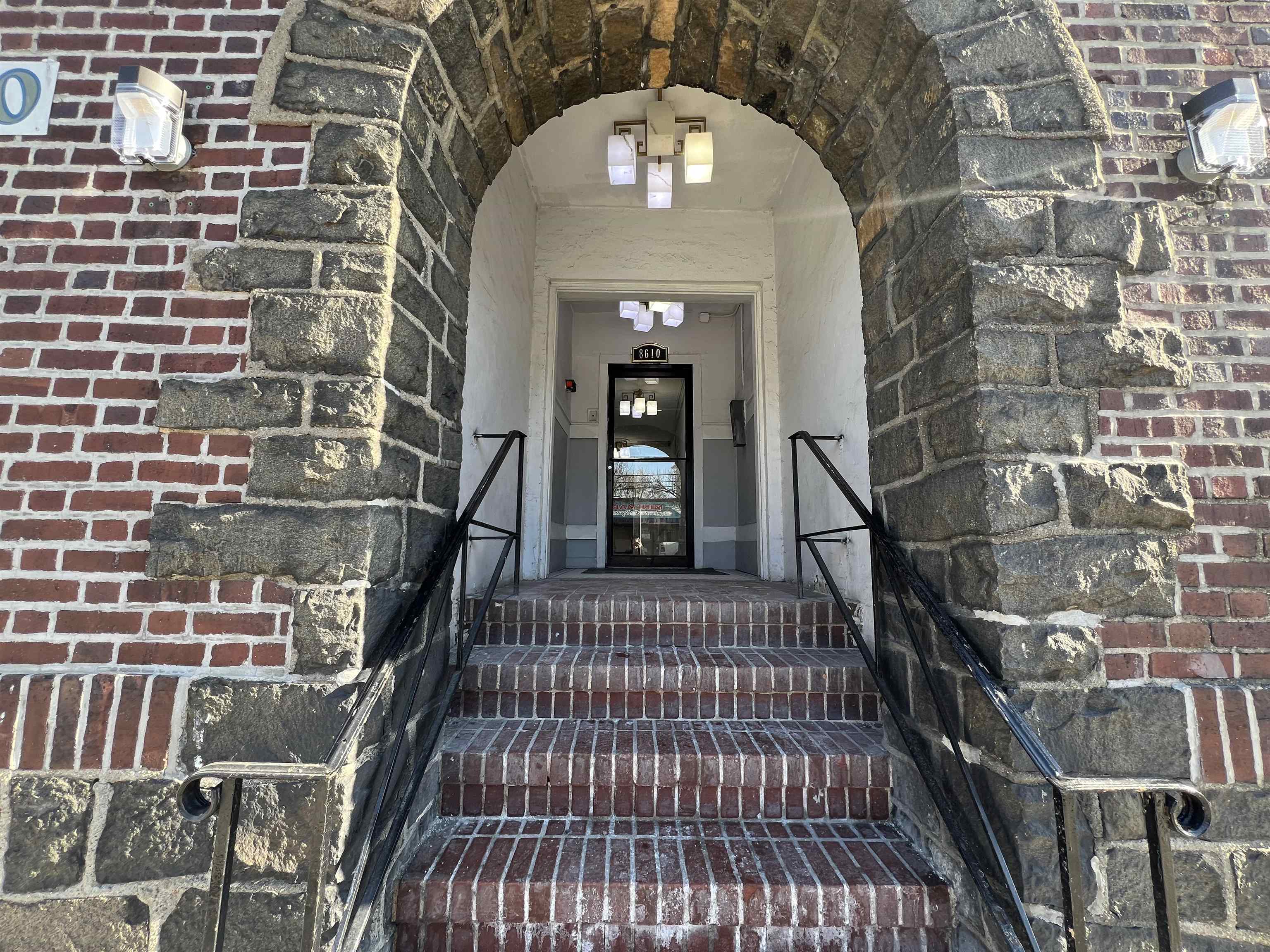 8610 JOHN F KENNEDY BLVD Unit: 17