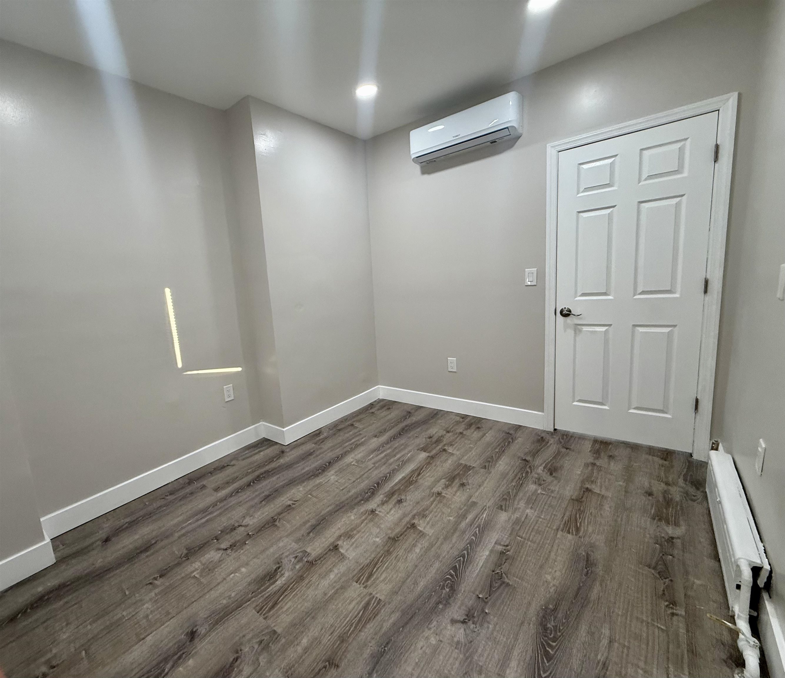 330 JACKSON ST Unit: 1R