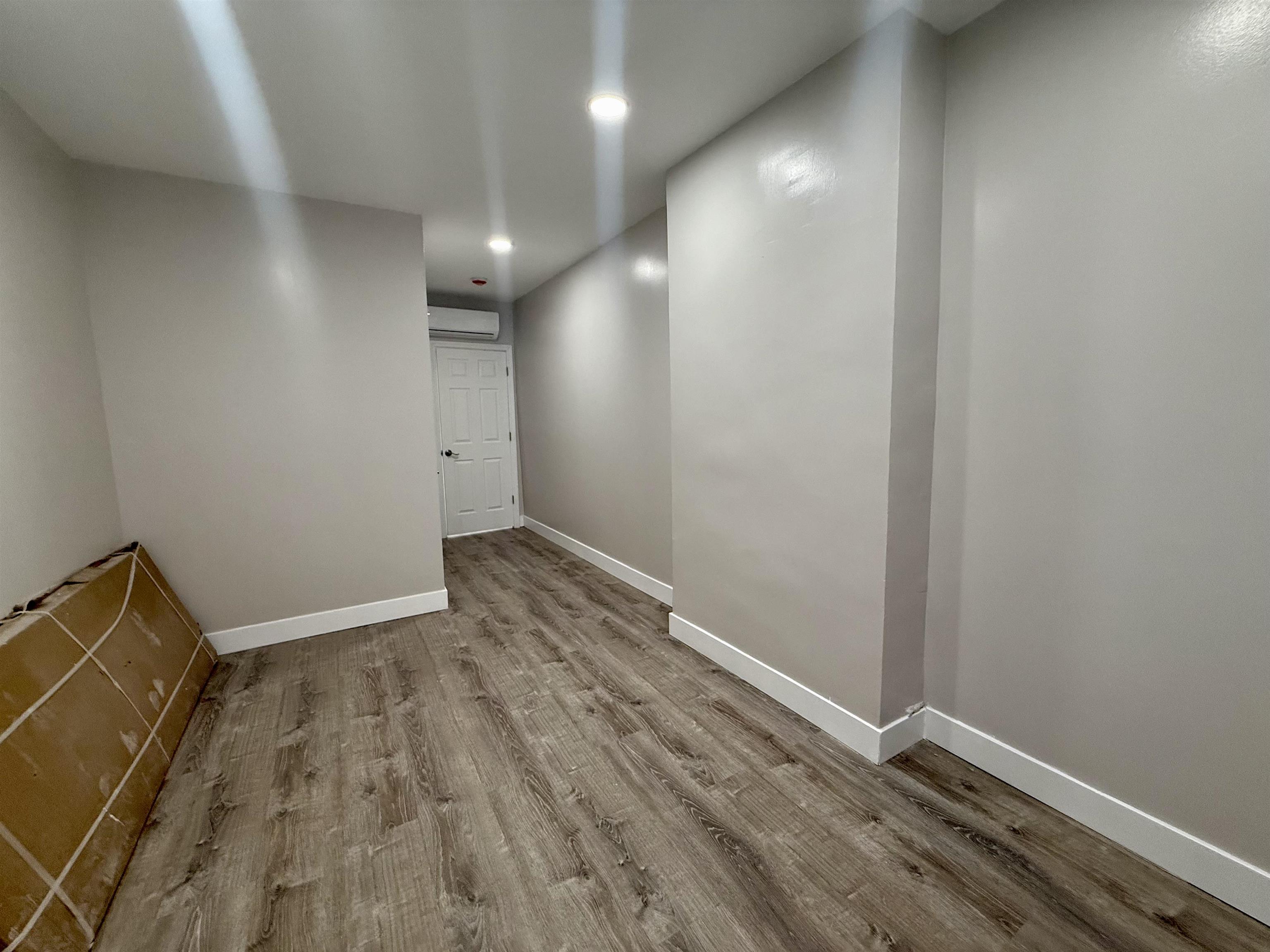 330 JACKSON ST Unit: 1R