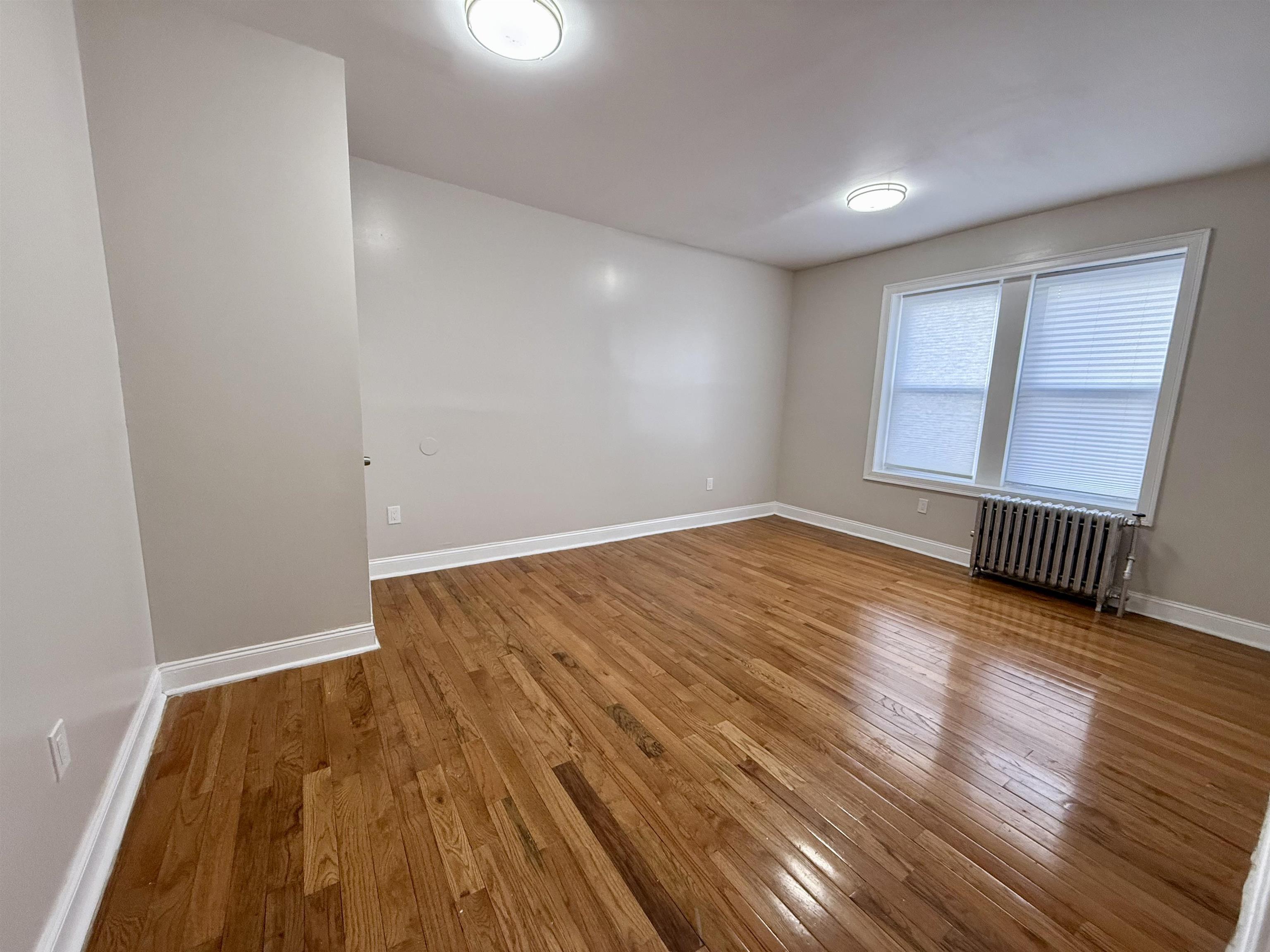 546 BERGEN AVE Unit: 1A