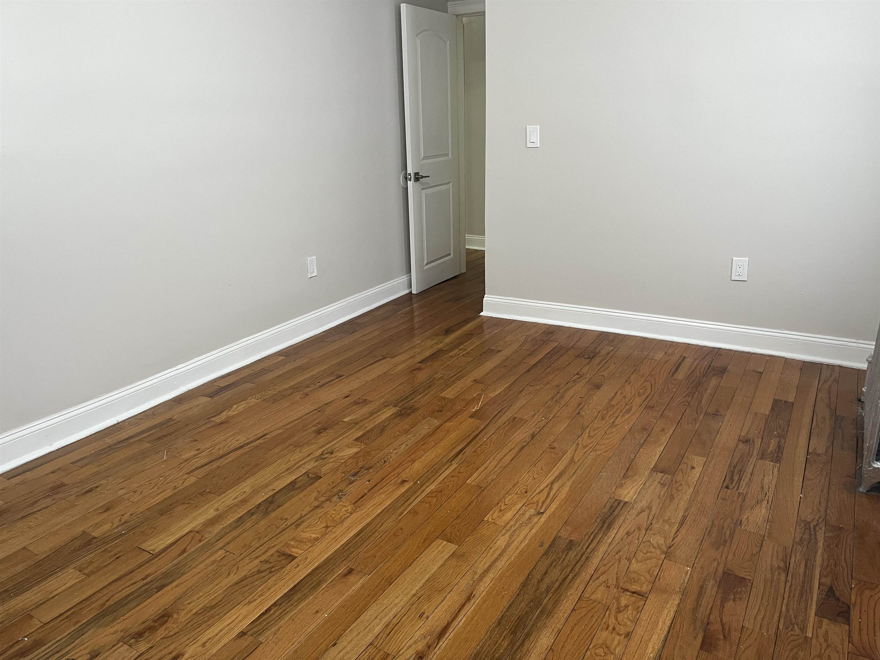 546 BERGEN AVE Unit: 1A