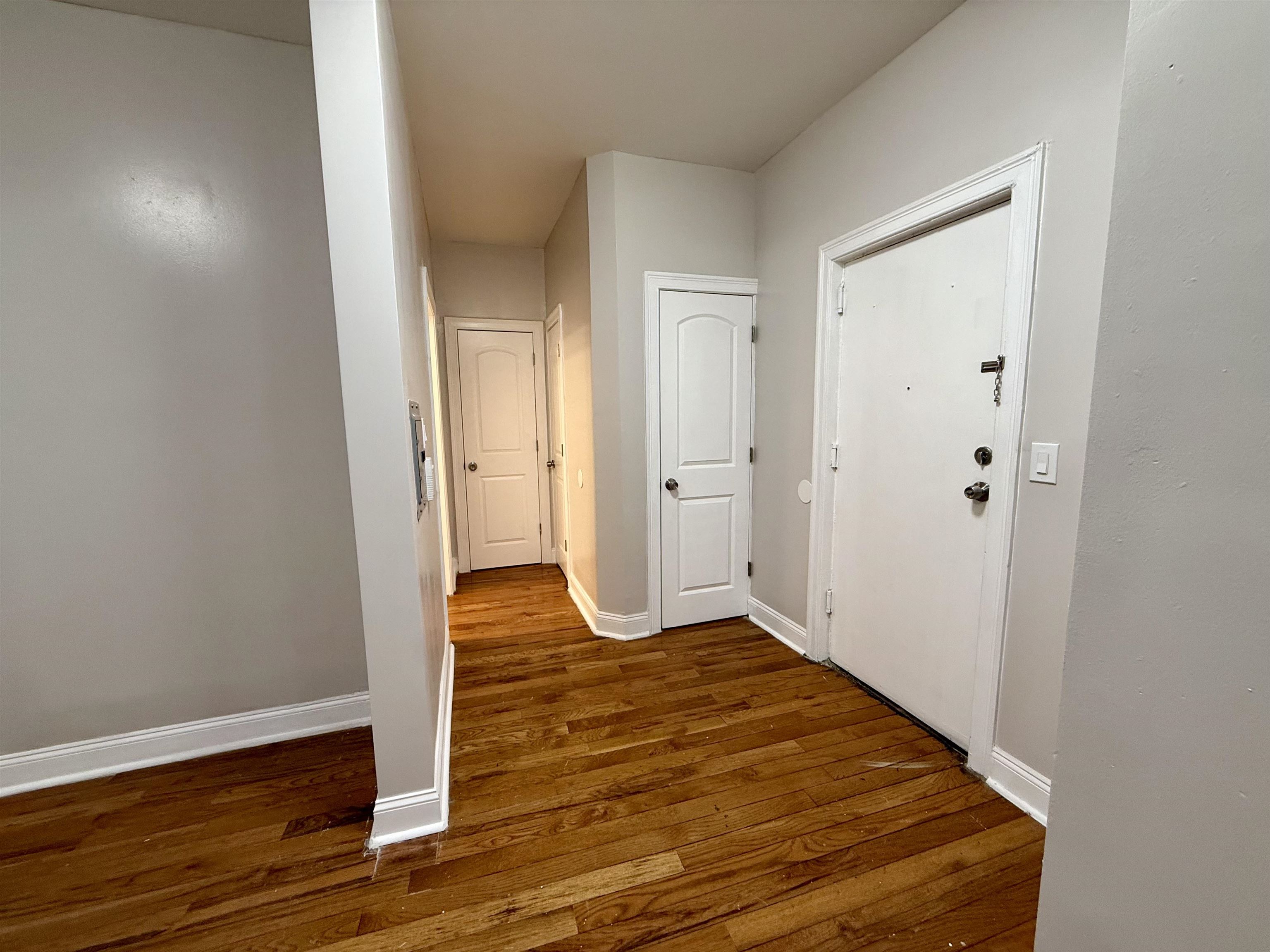 546 BERGEN AVE Unit: 1A